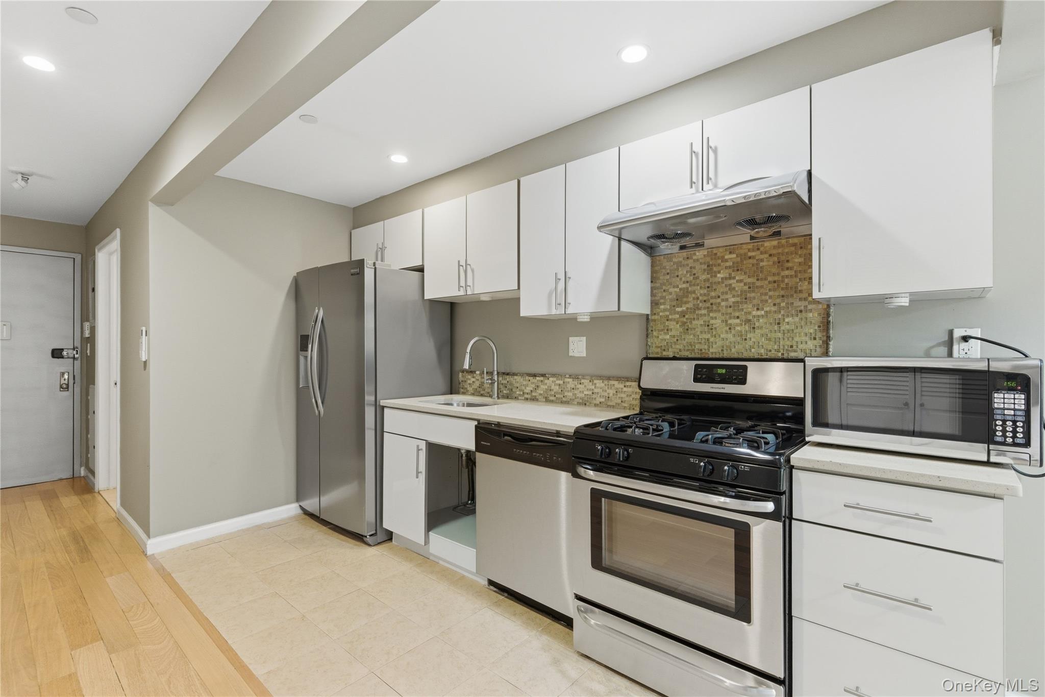 14328 41st Avenue, Unit 2D photo 6