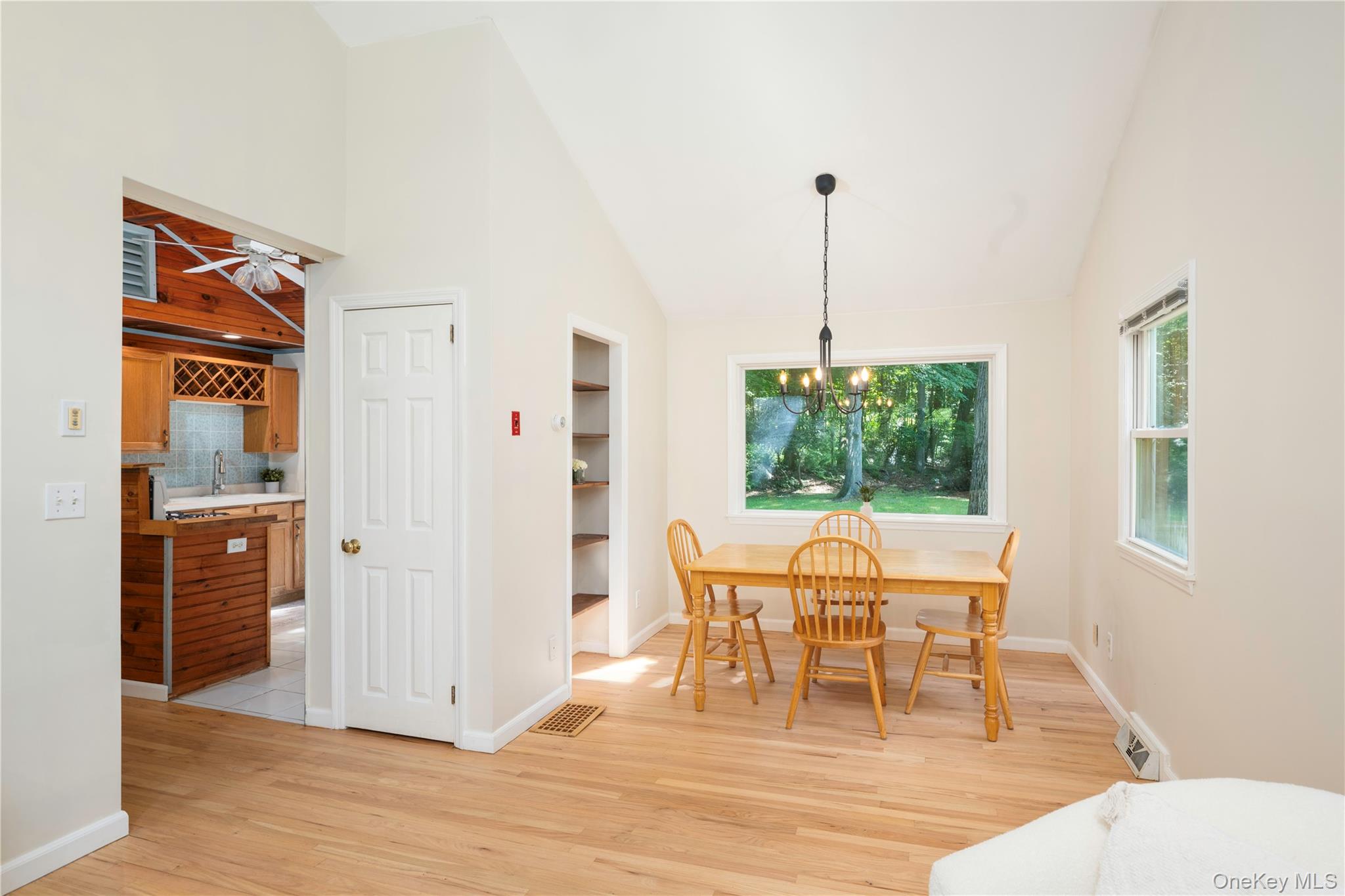 6 Hemlock Trail Court – For Sale photo 7
