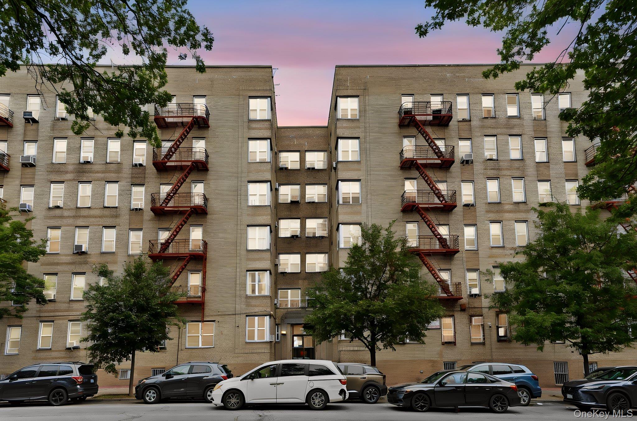 2160 Bronx Park East, Unit 6J photo 2