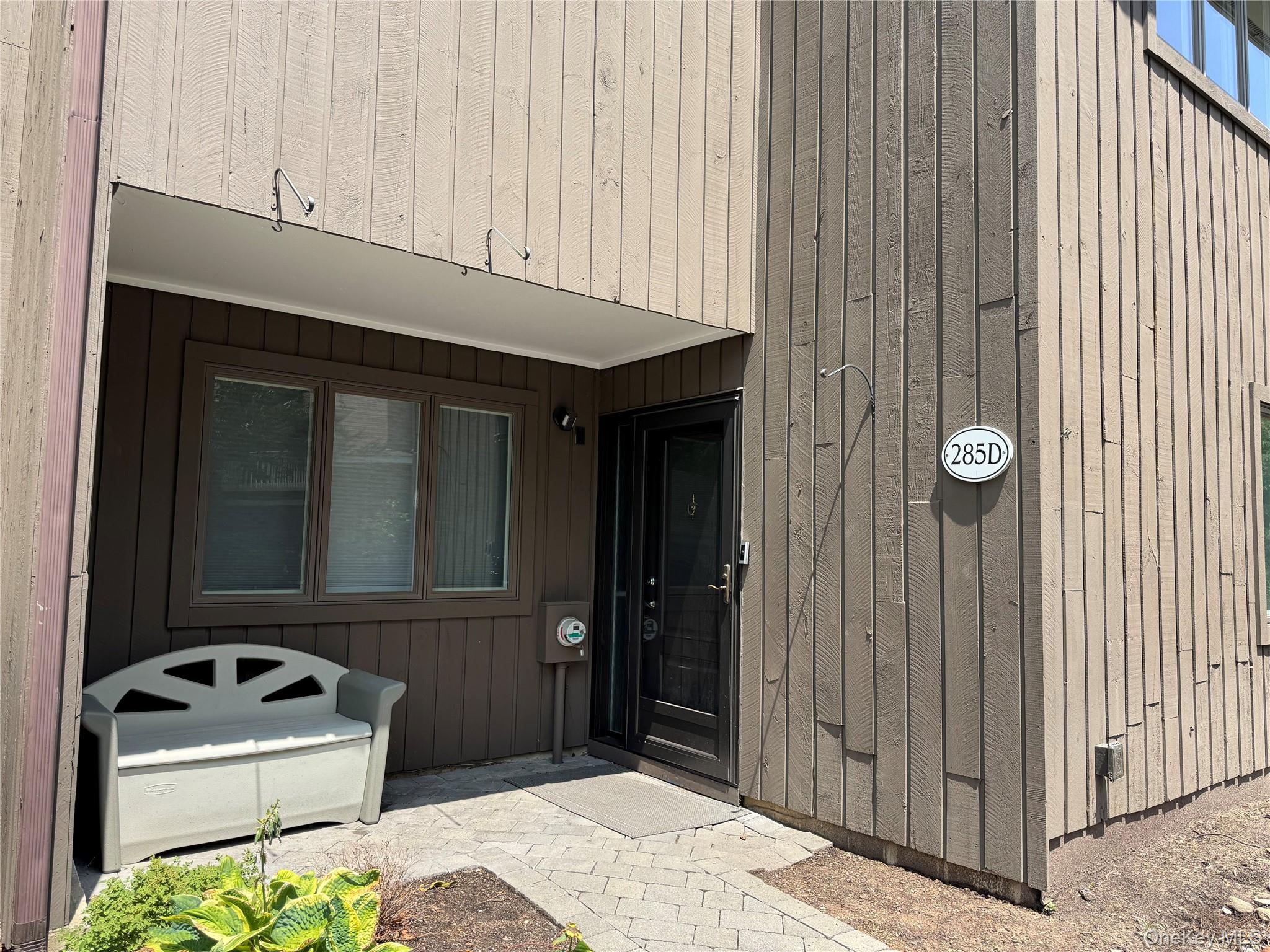 285 S Broadway, Unit D photo 20