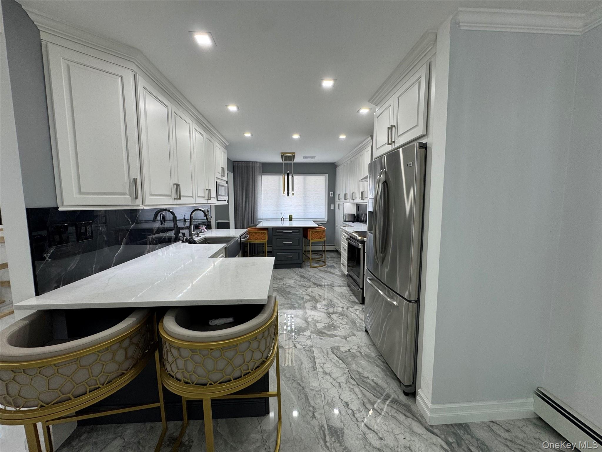 285 S Broadway, Unit D