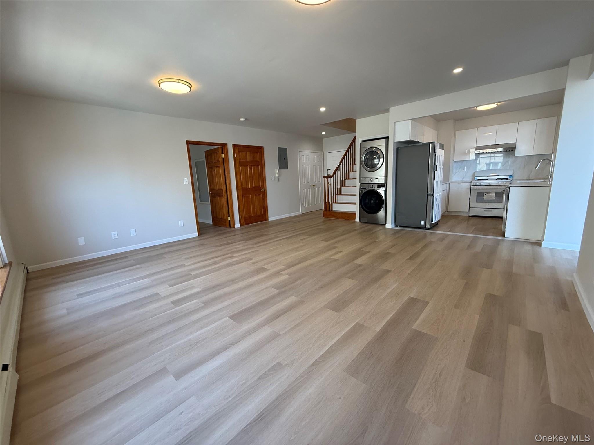 4231 Colden Street, Unit F7A photo 5