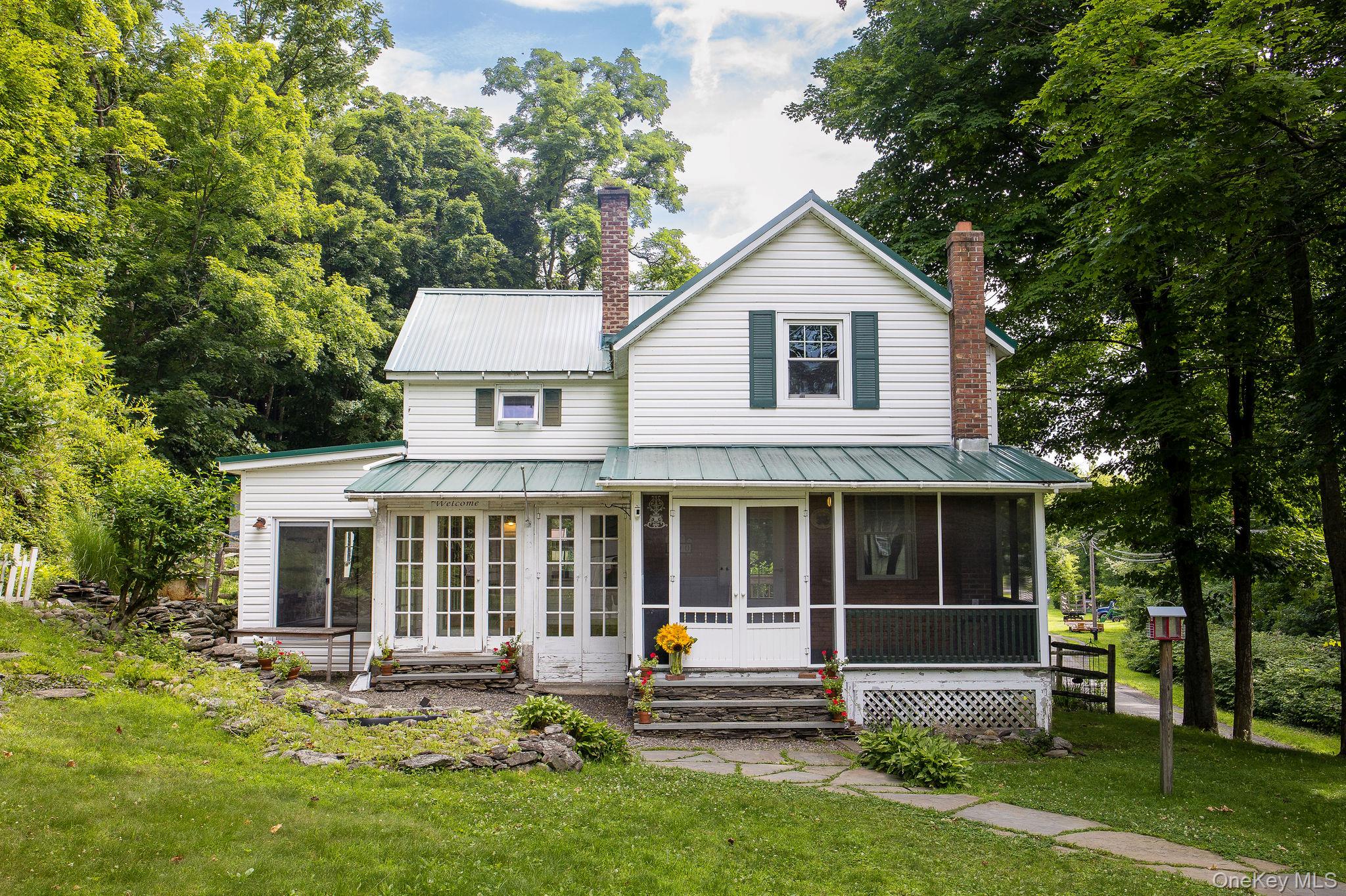 390 Water Street – For Sale