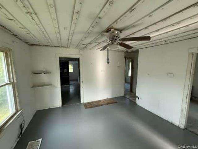 23 Travis Ave – For Sale photo 3