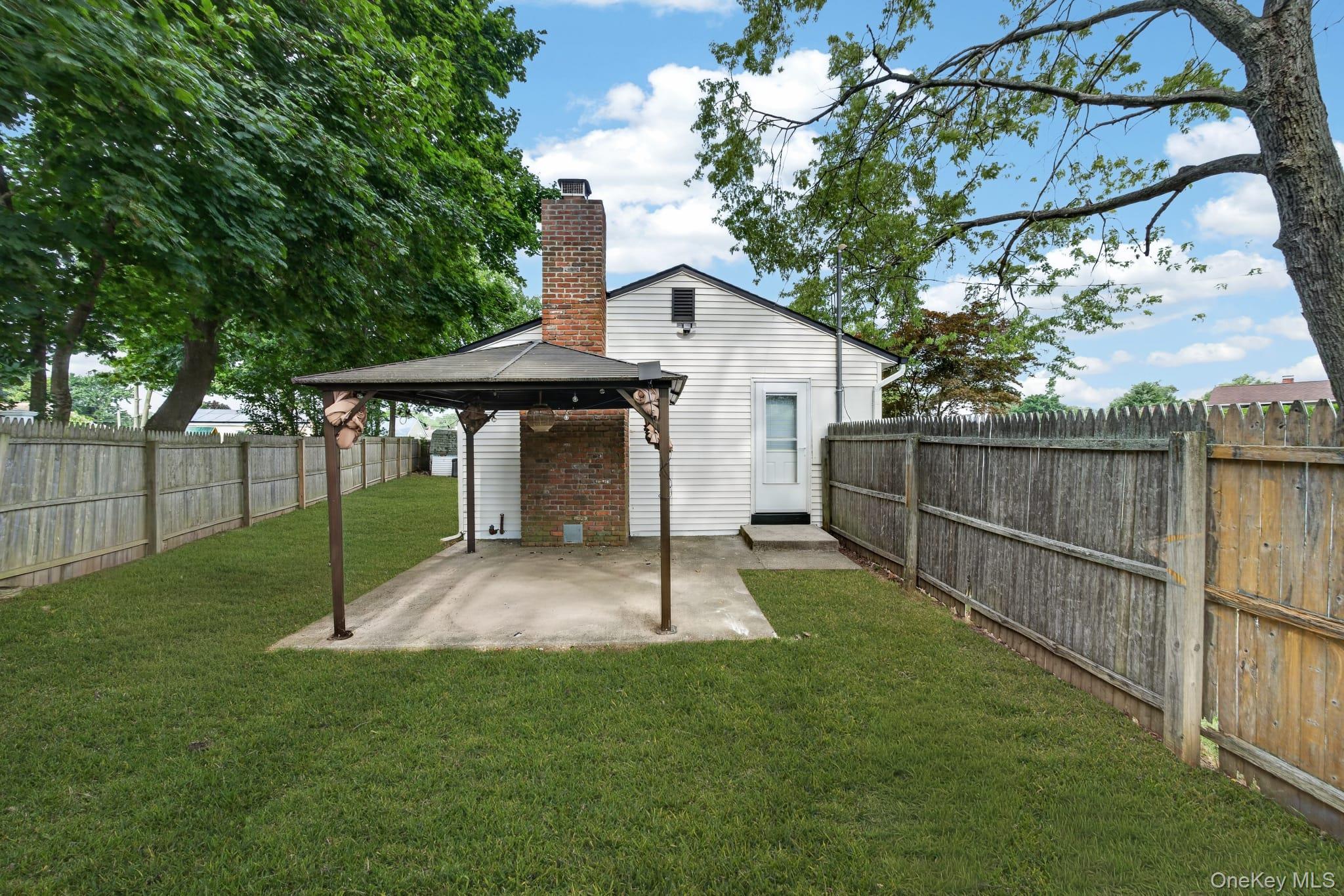 2602 Knickerbocker Avenue – For Sale photo 28