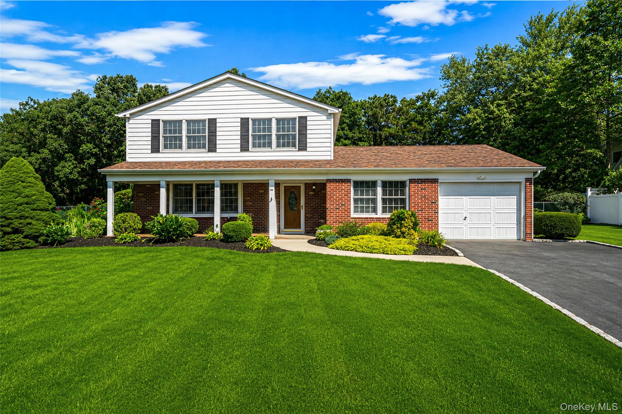 35 Royalston Lane – For Sale