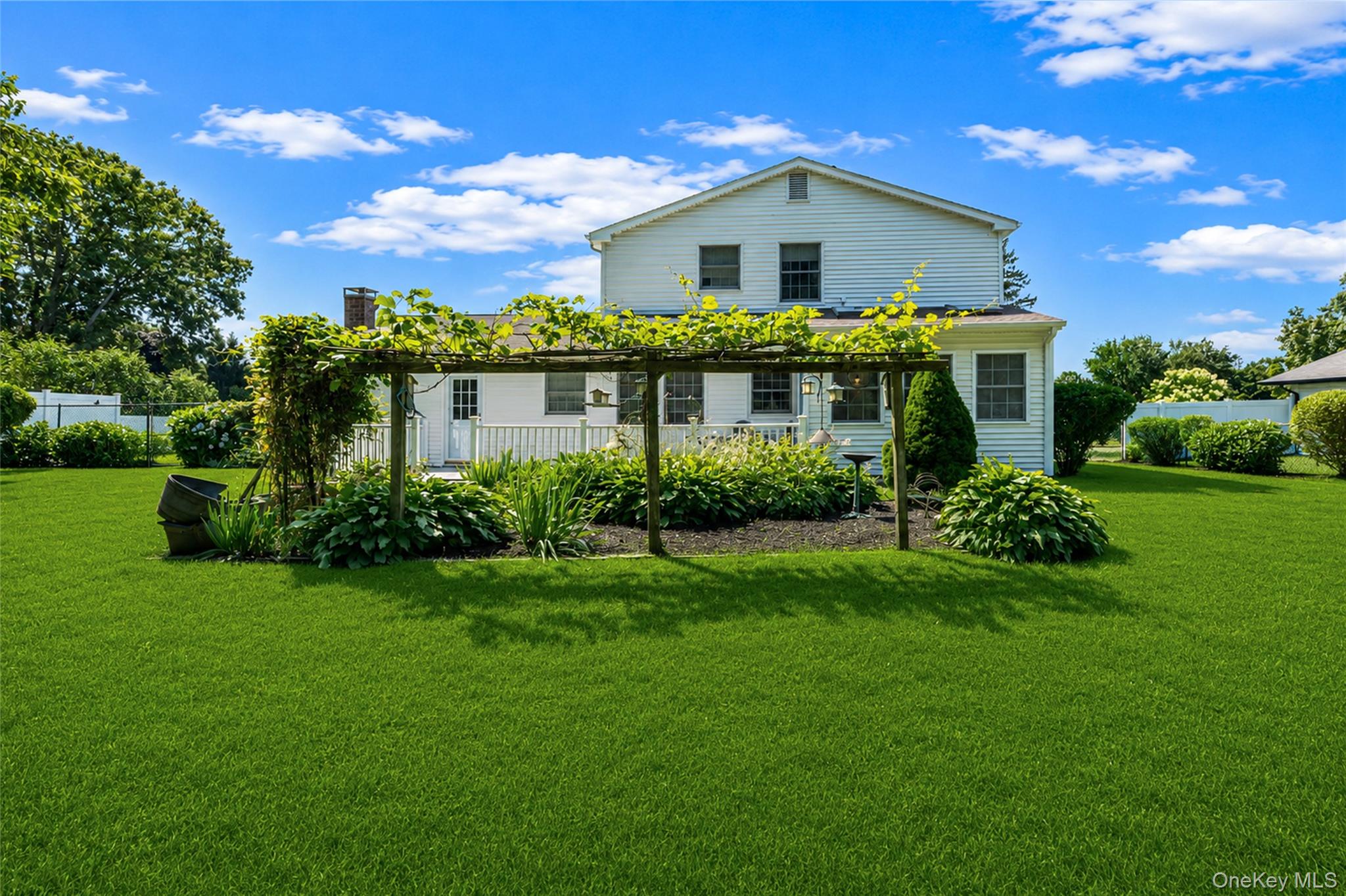 35 Royalston Lane – For Sale photo 4