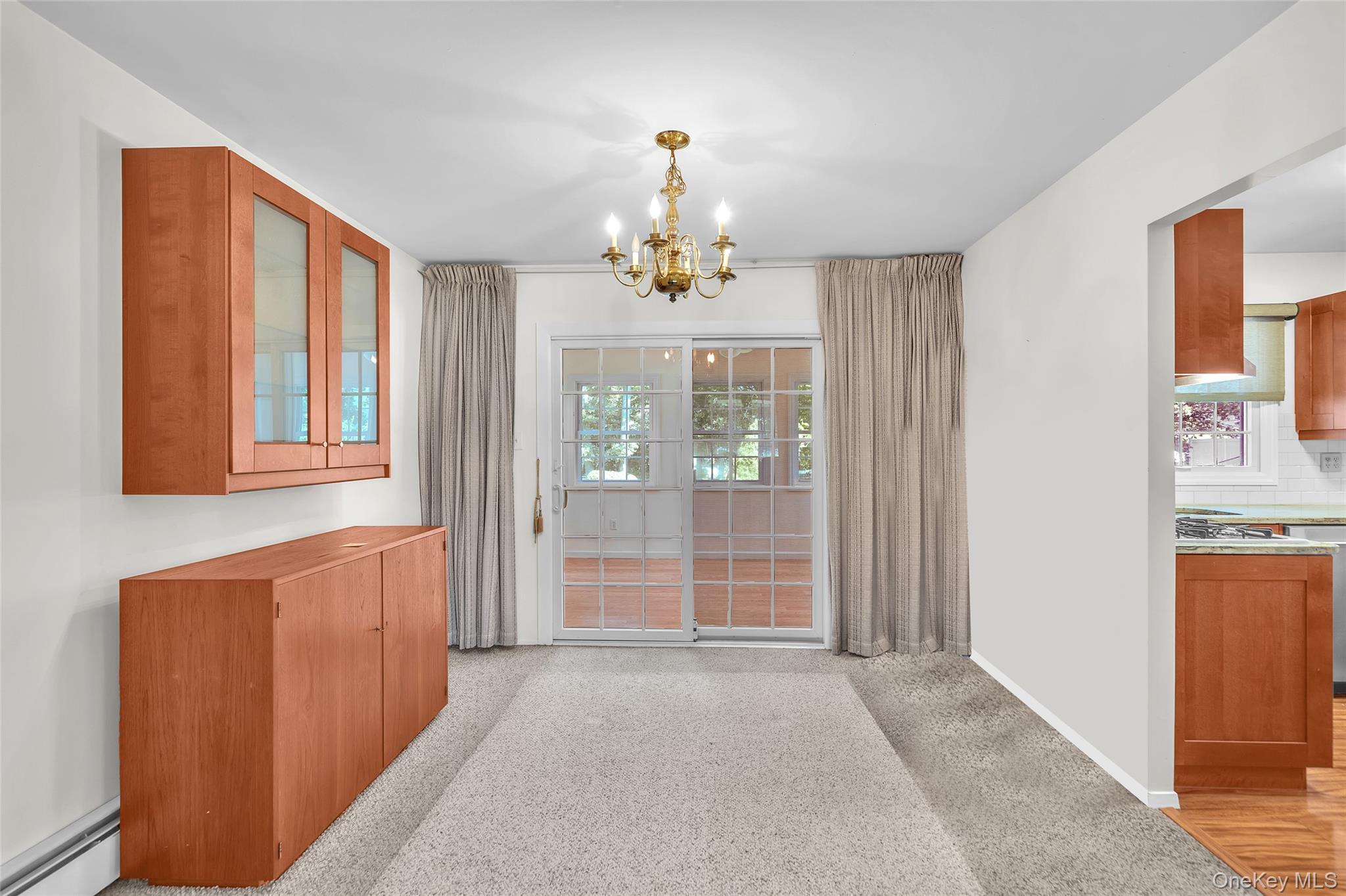 35 Royalston Lane – For Sale photo 32