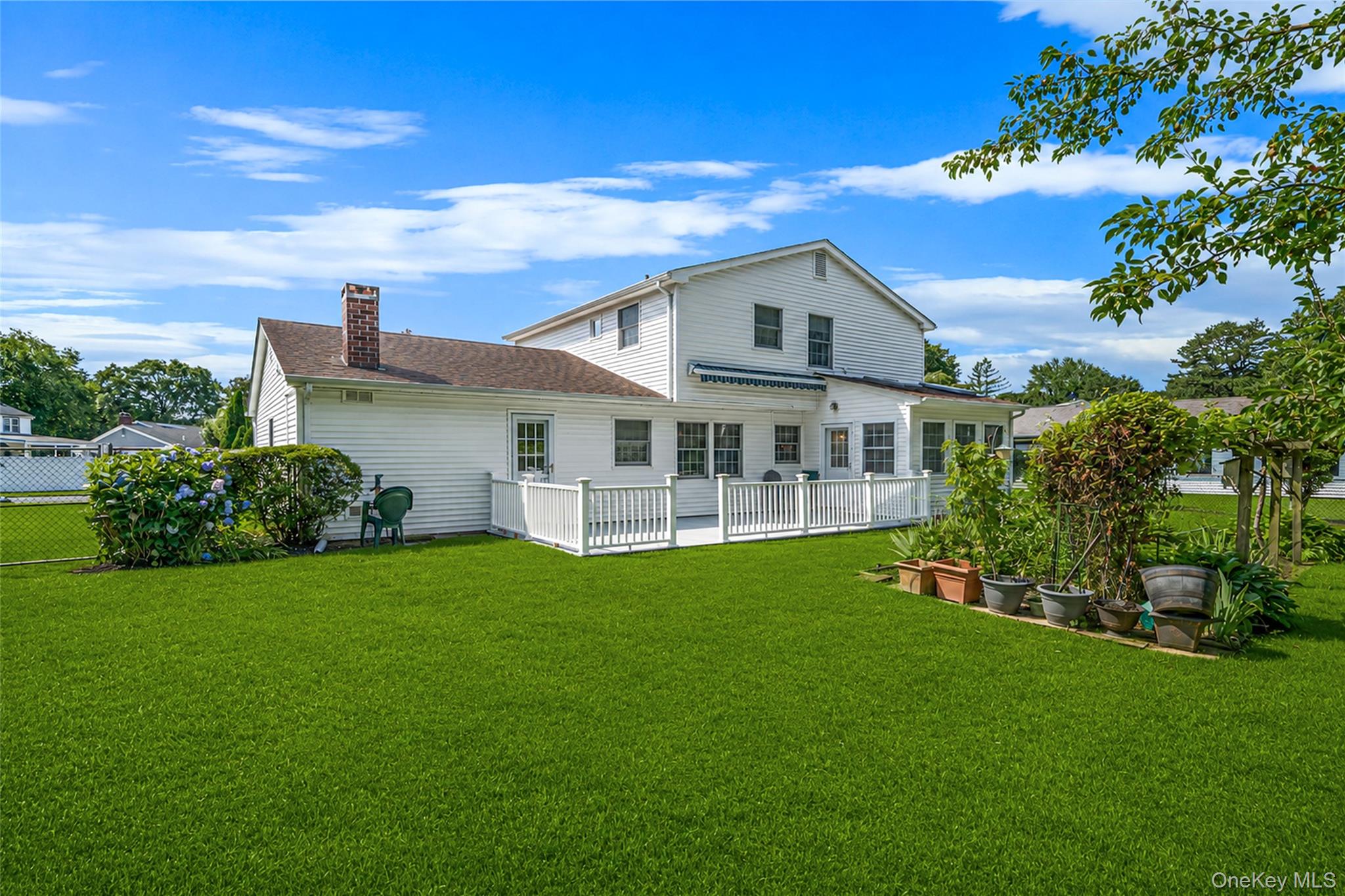35 Royalston Lane – For Sale photo 2