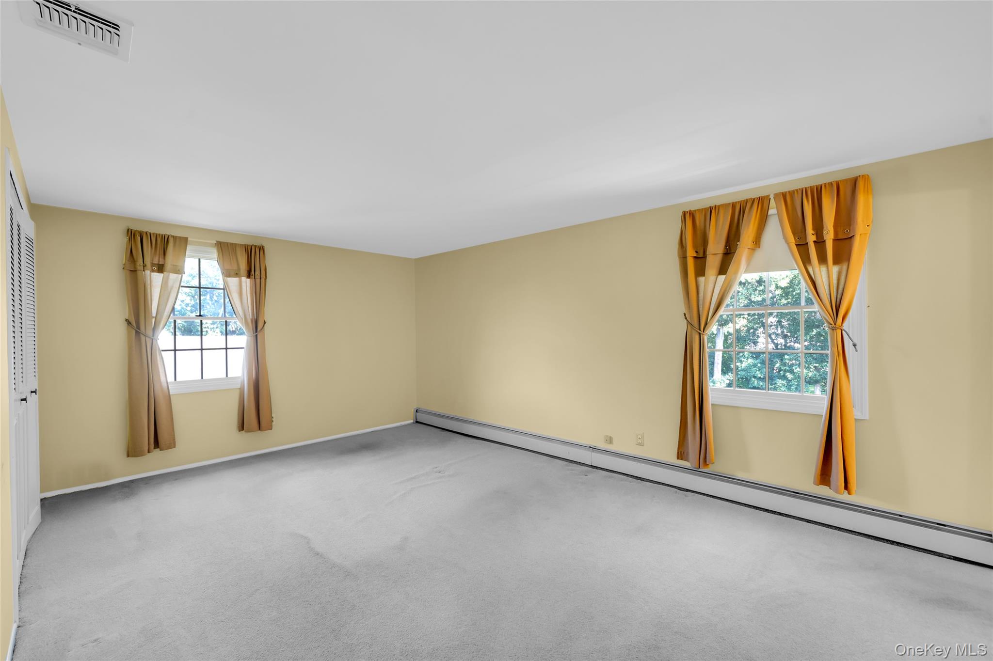 35 Royalston Lane – For Sale photo 28