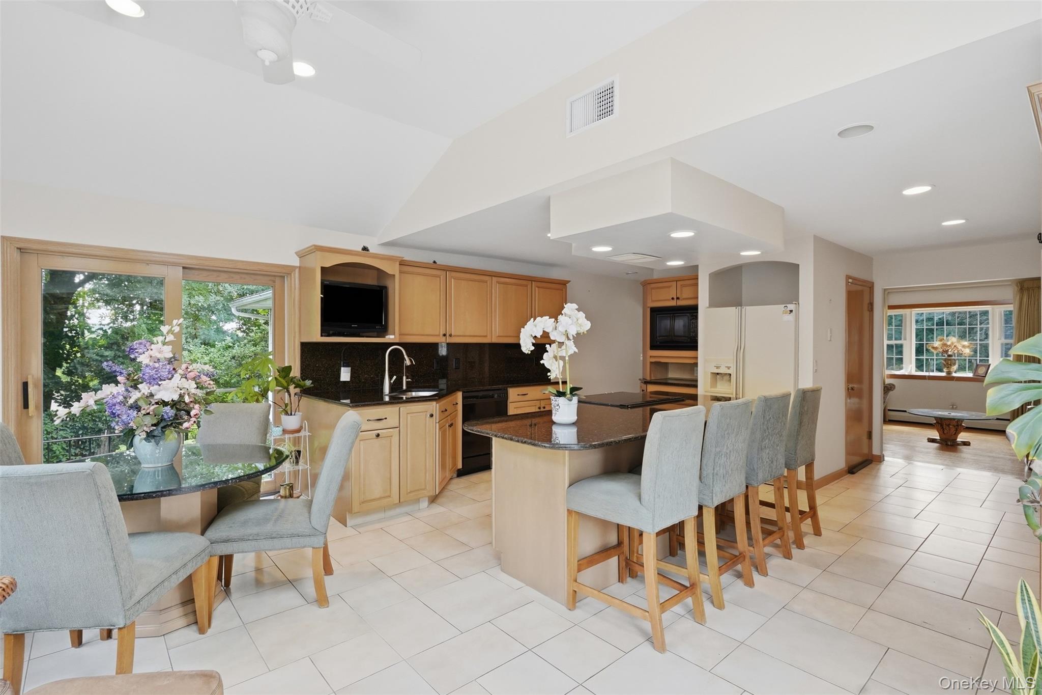 8 Boulder Road – For Sale photo 5