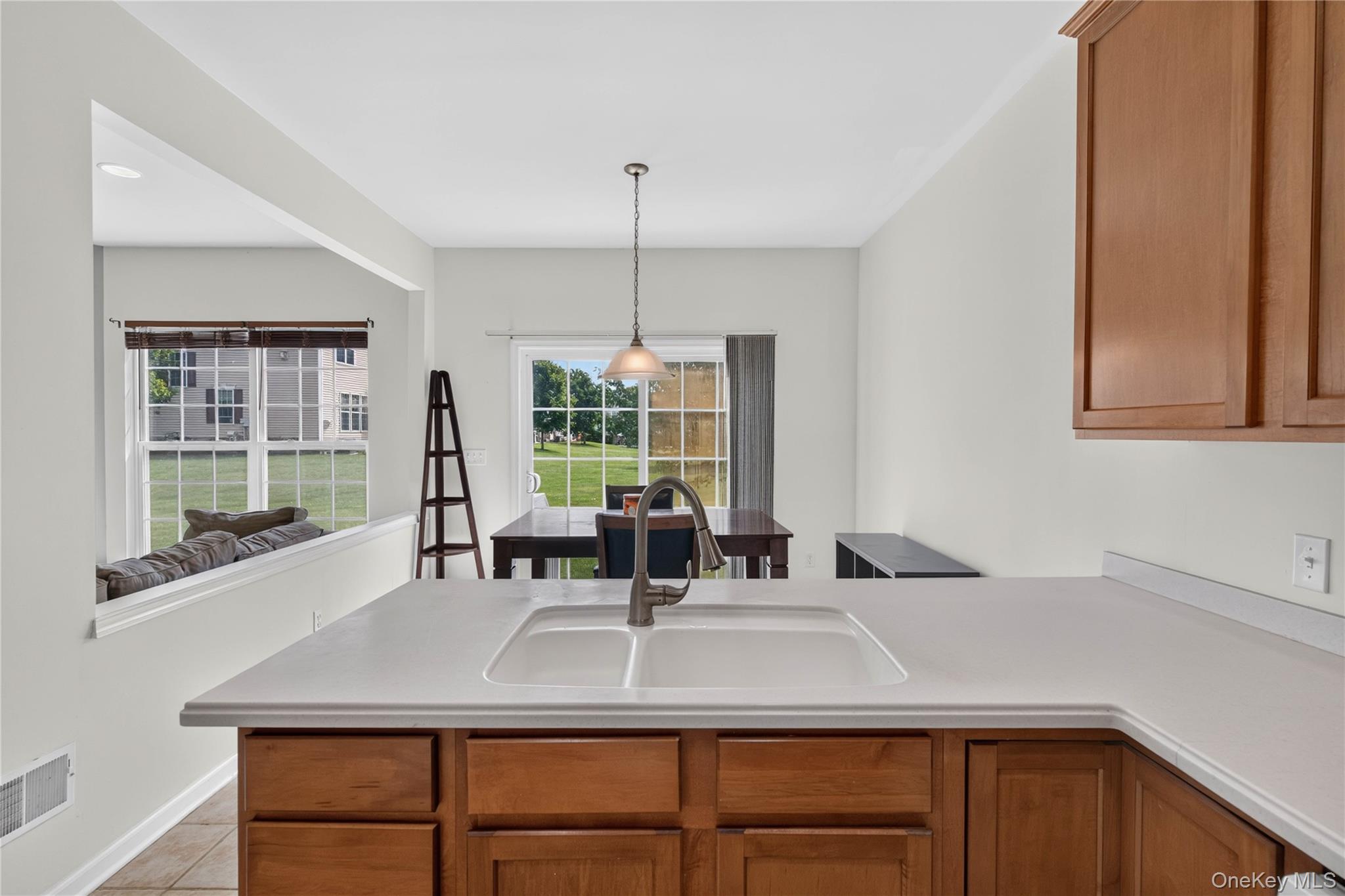 30 Banbury Way, Unit 1204 photo 25
