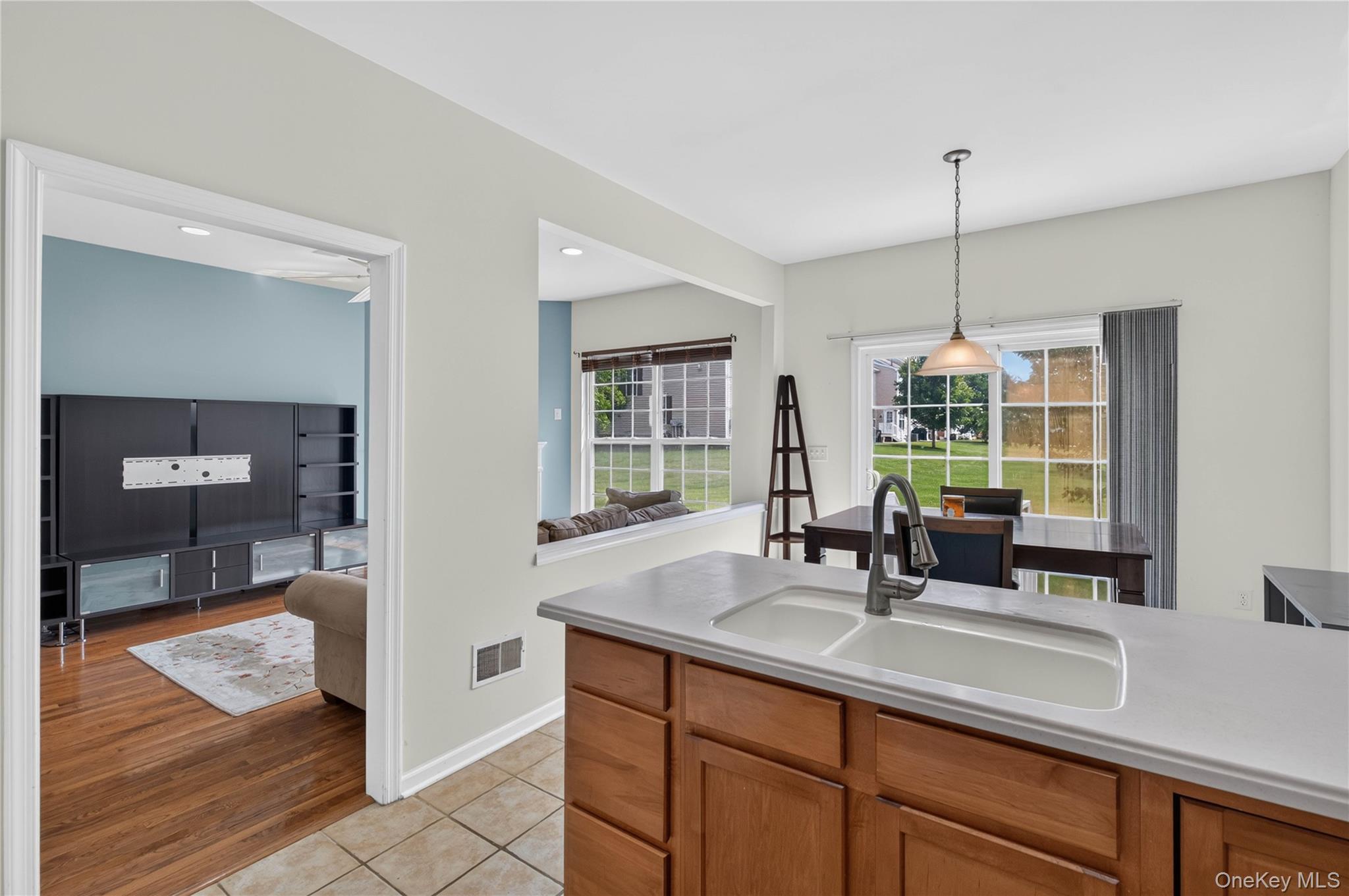 30 Banbury Way, Unit 1204 photo 24