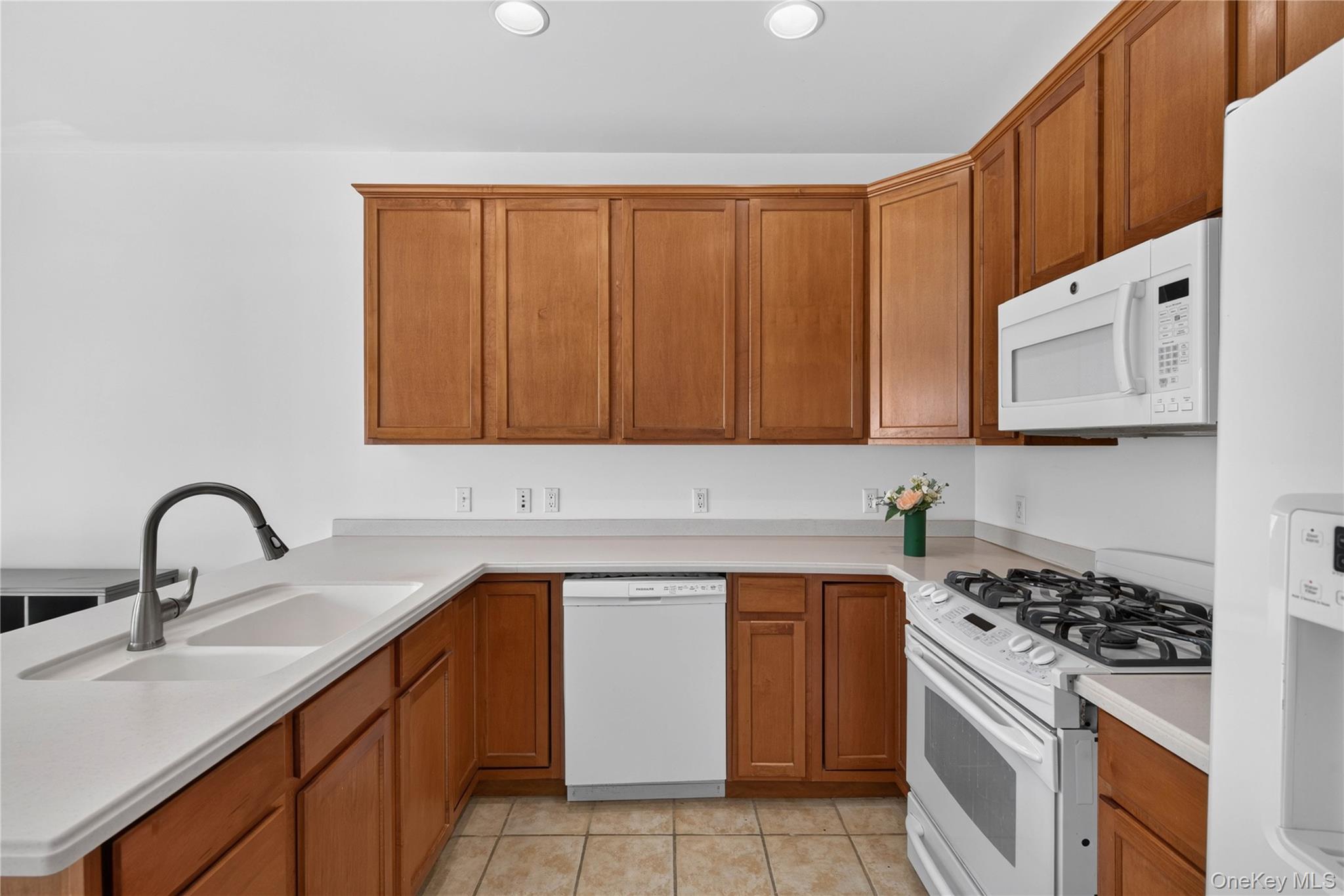 30 Banbury Way, Unit 1204 photo 23