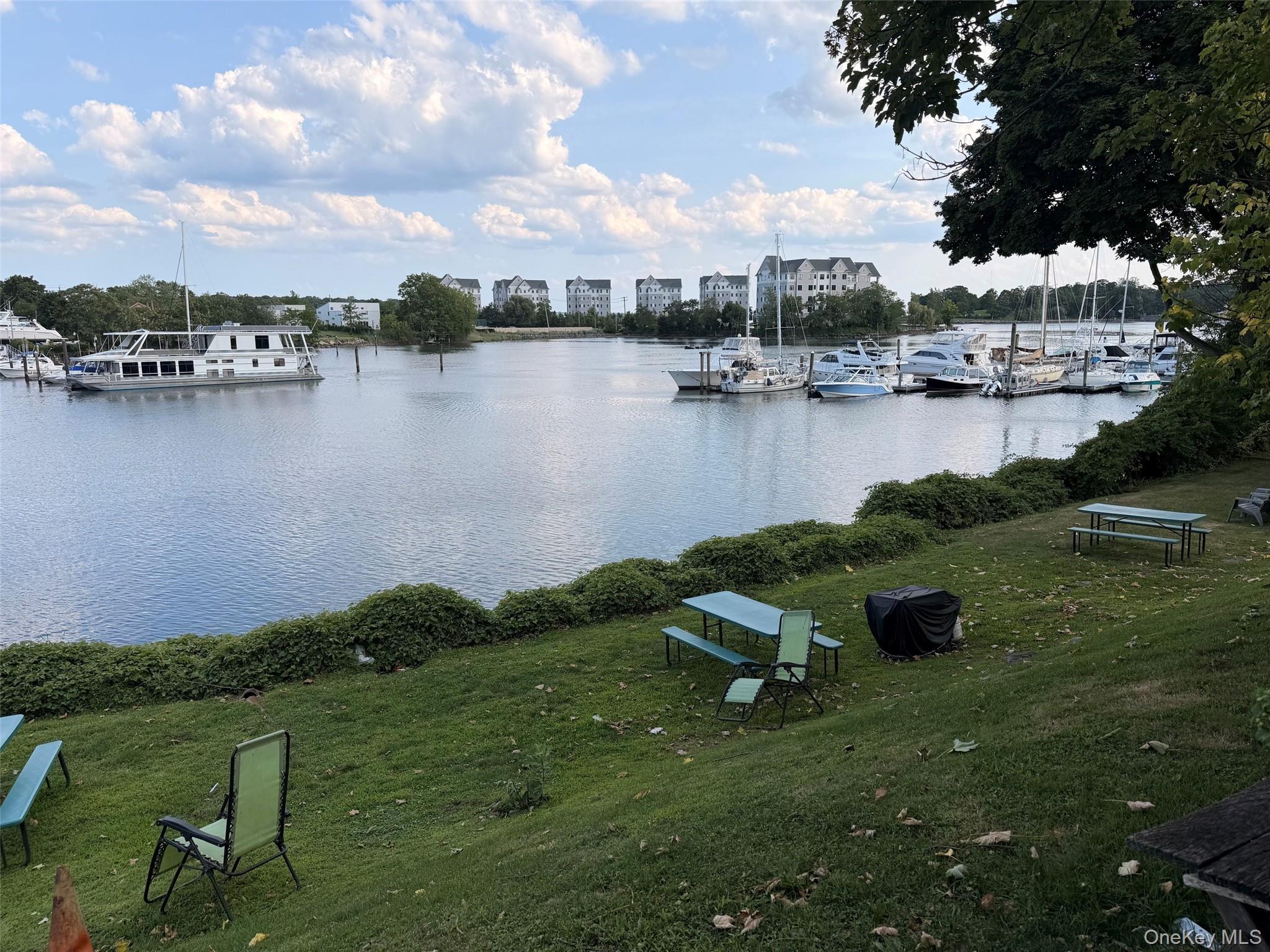 20 Shady Glen Court, Unit H photo 12
