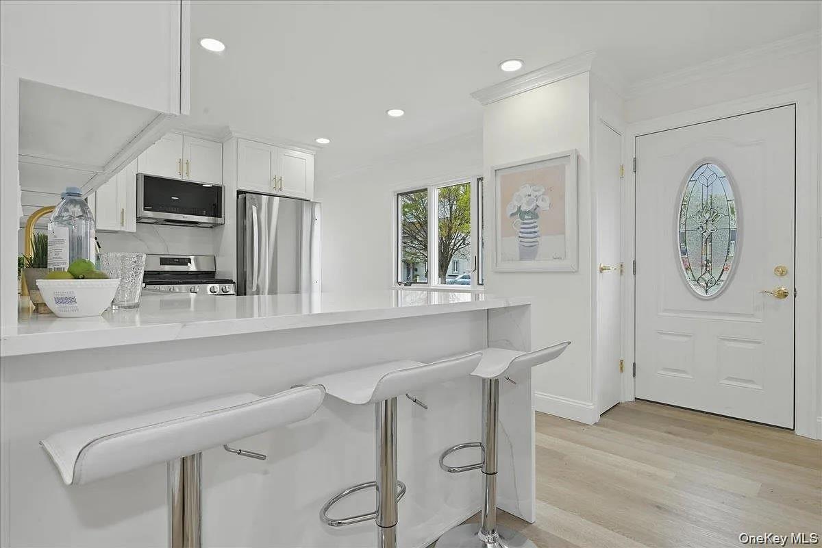 84 N Fordham Road – For Sale photo 9