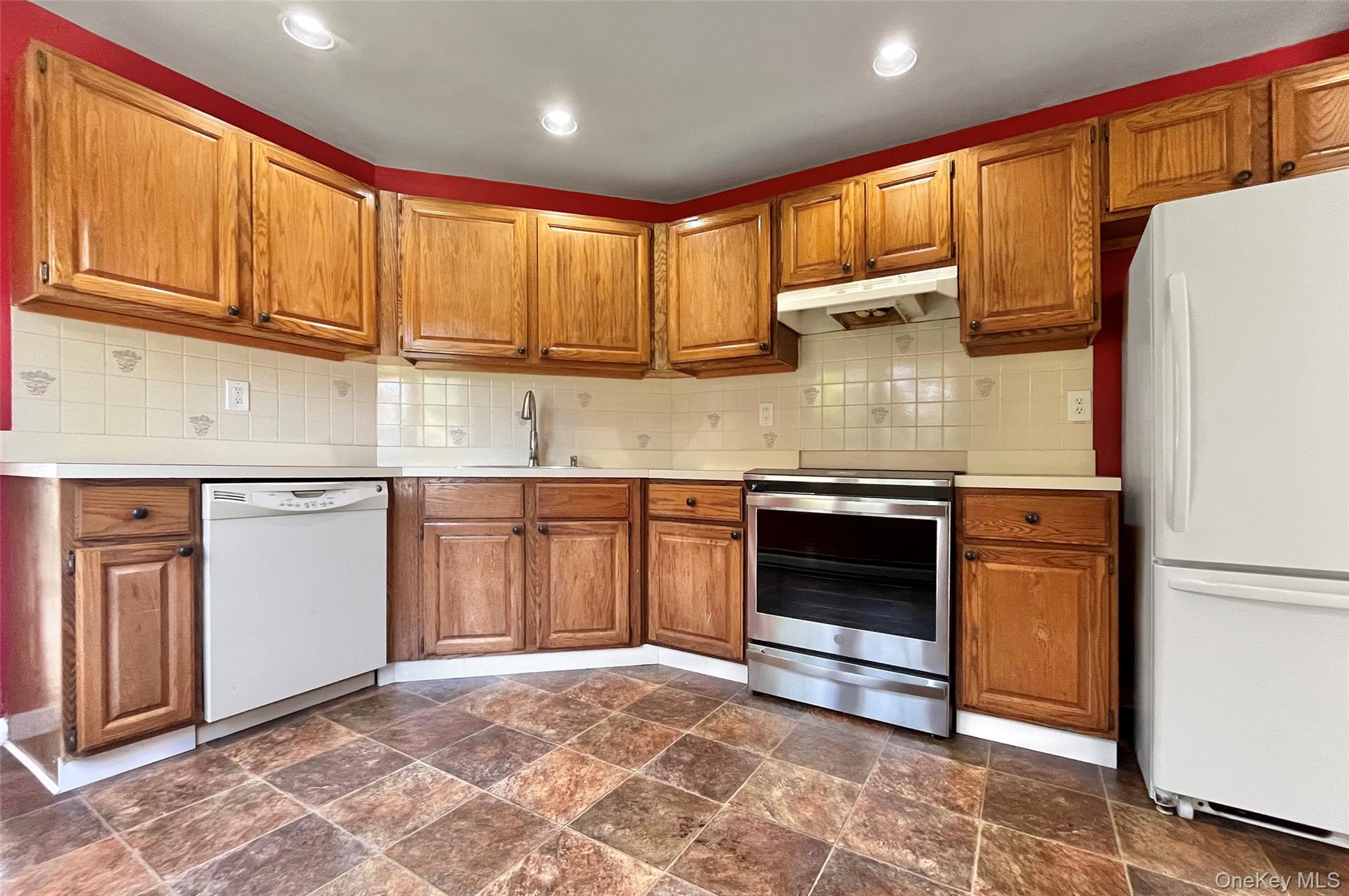 172 Fairway Drive, Unit U172 photo 24