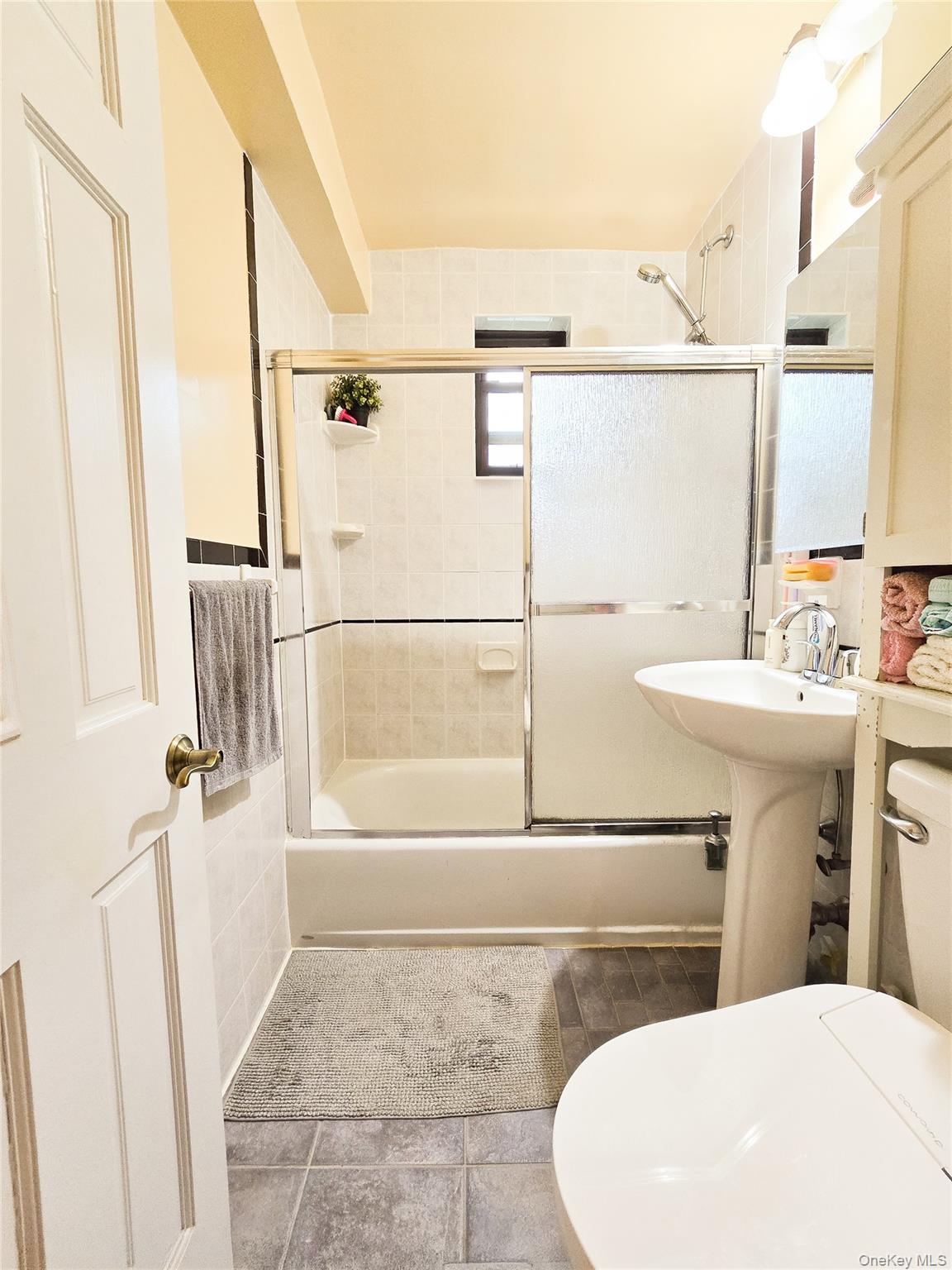 211-10 73rd Avenue, Unit 3D photo 13