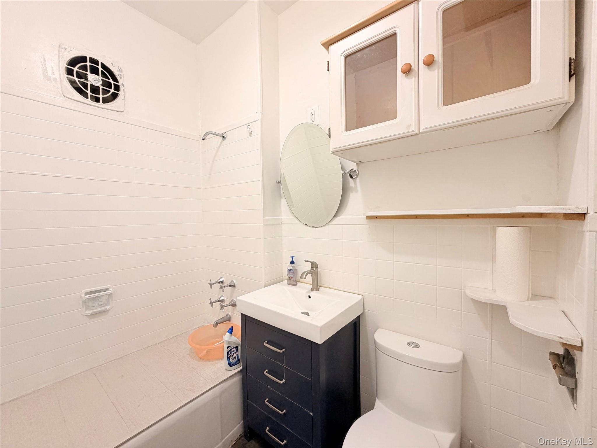 20 Roberts Street – For Rent photo 10