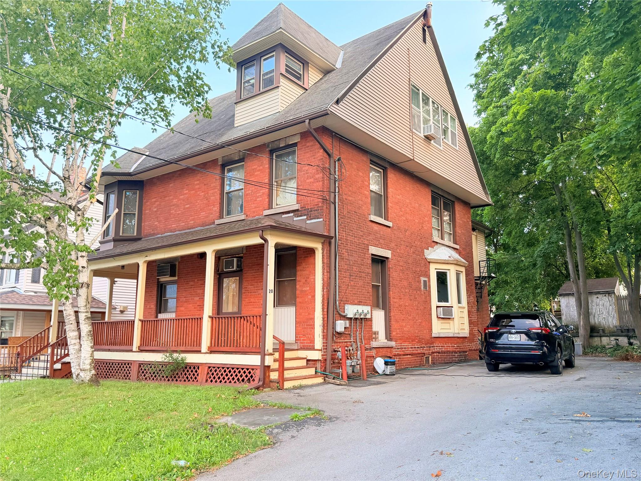 20 Roberts Street – For Rent