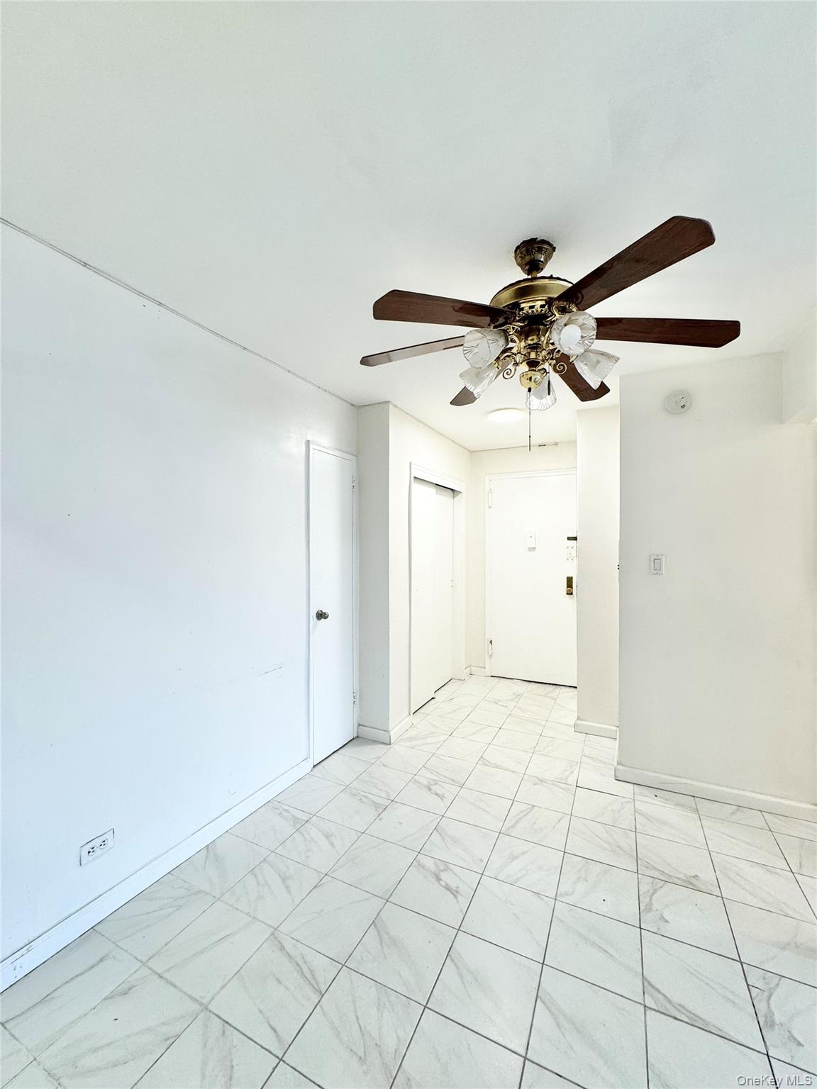 83-25 Vietor Avenue, Unit 5C photo 6