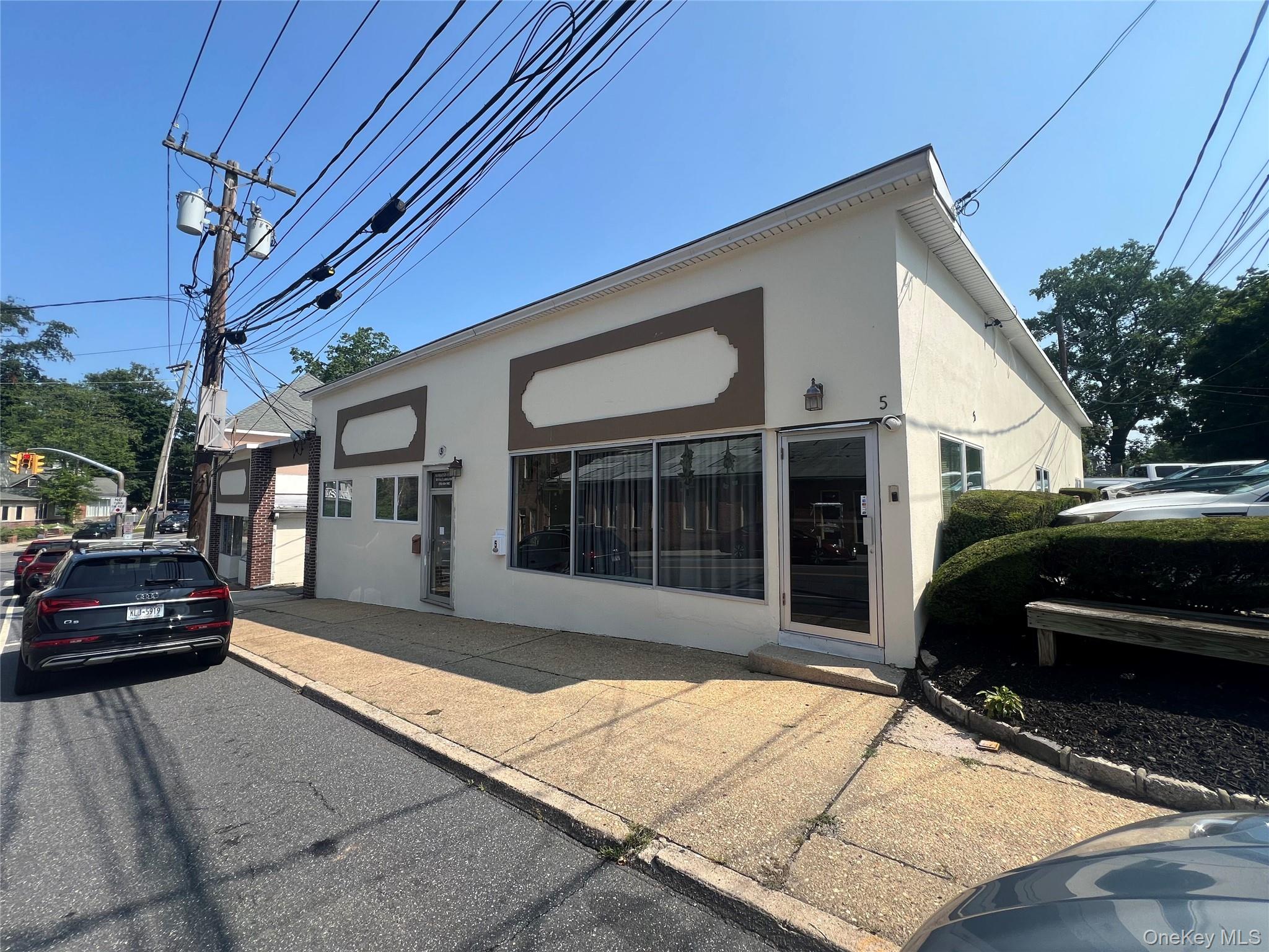 2-8 A Forest Avenue, Unit 5