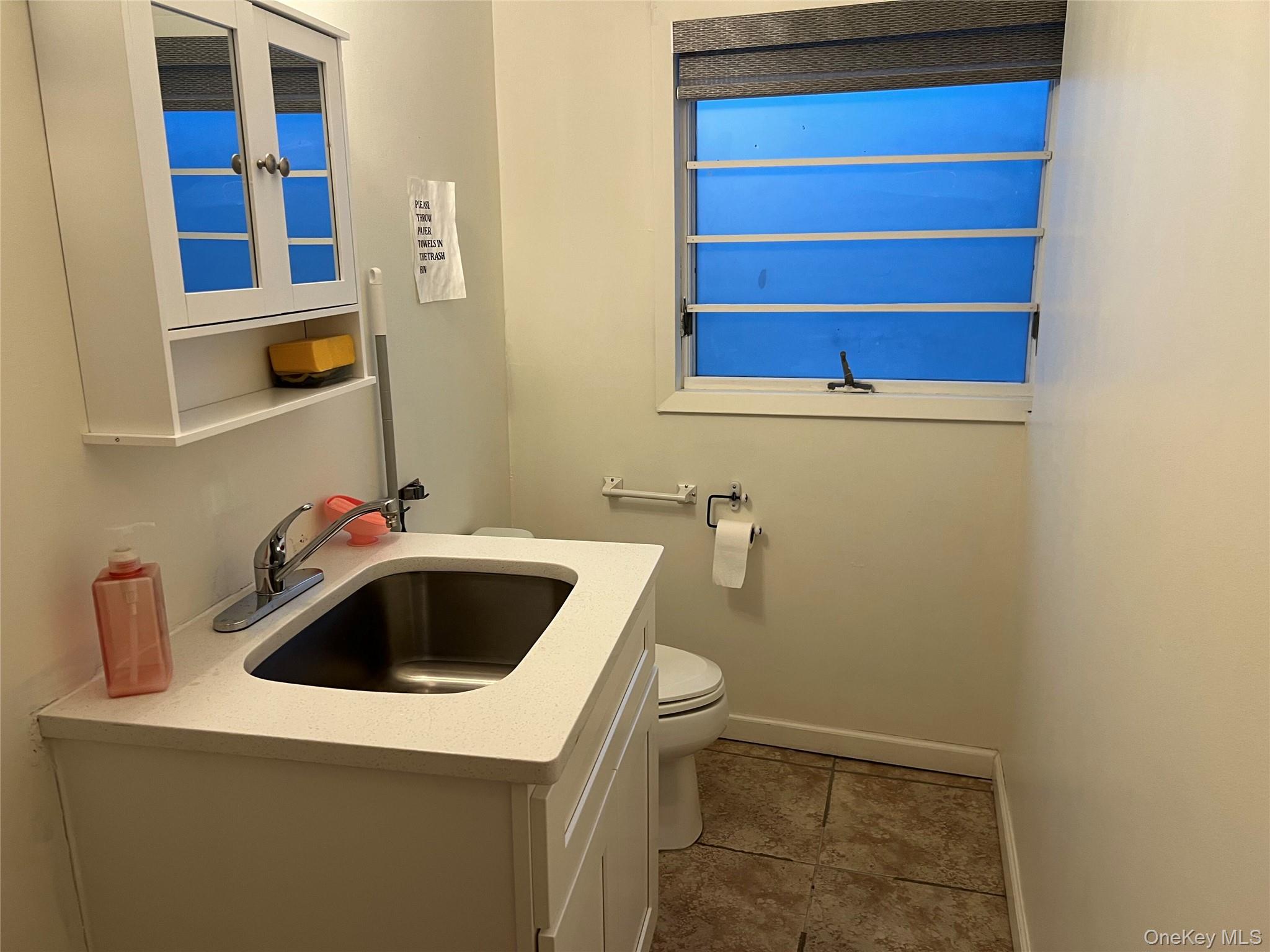 2-8 A Forest Avenue, Unit 5 photo 4