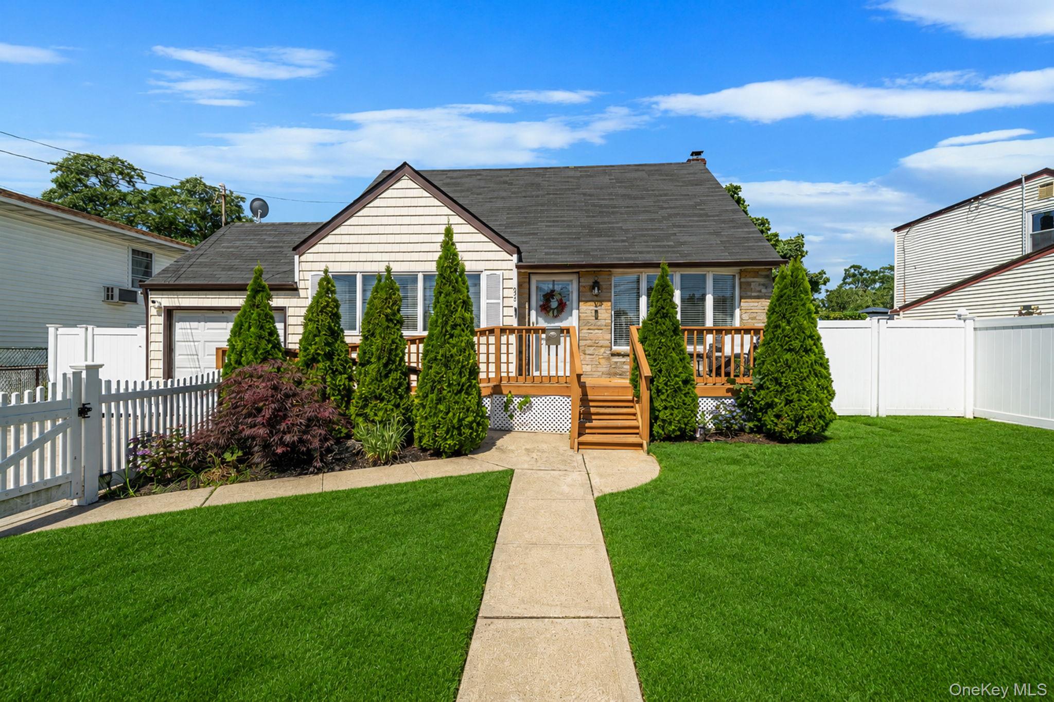 93 Deauville Boulevard – For Sale