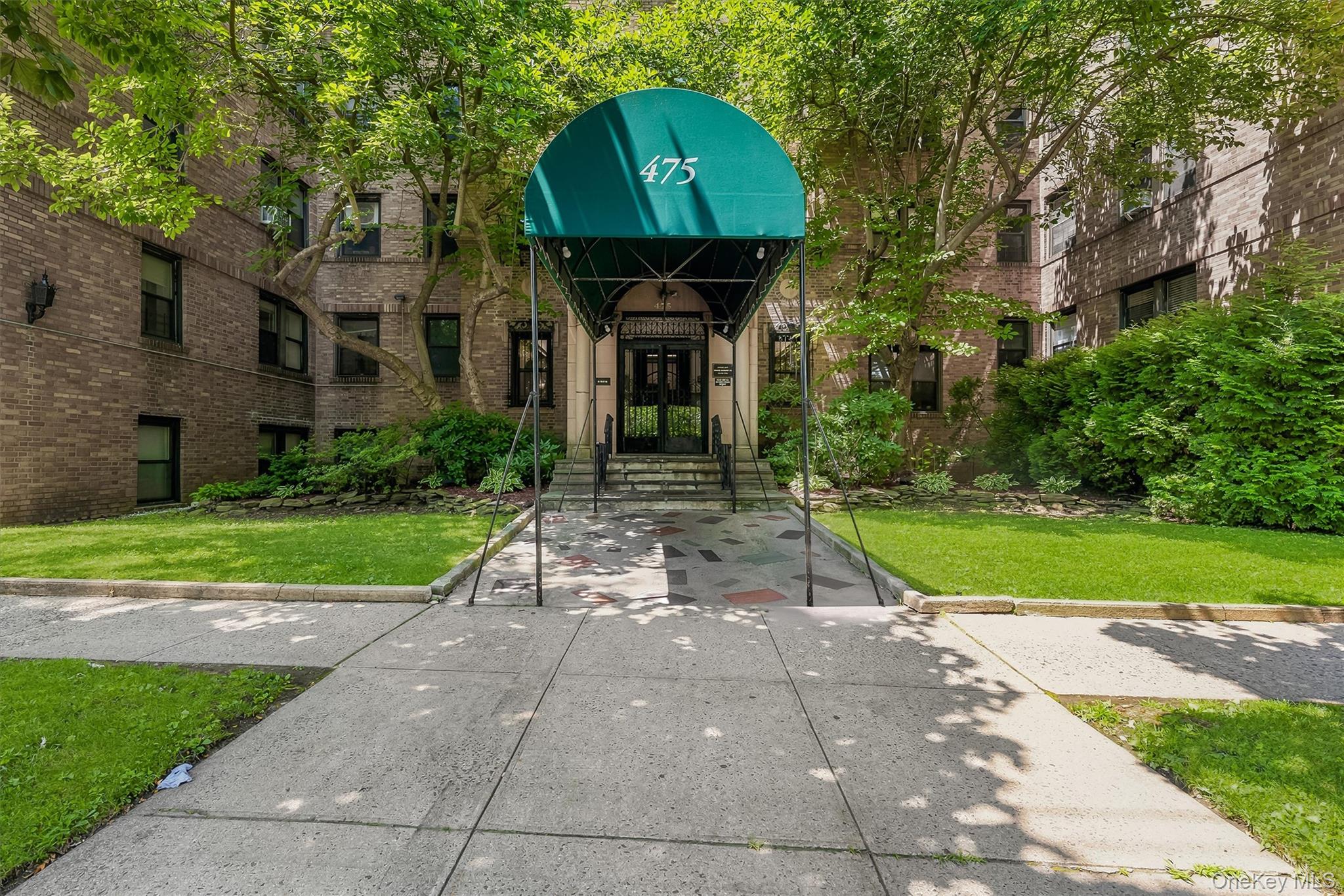 475 Bronx River Road, Unit 4B photo 2