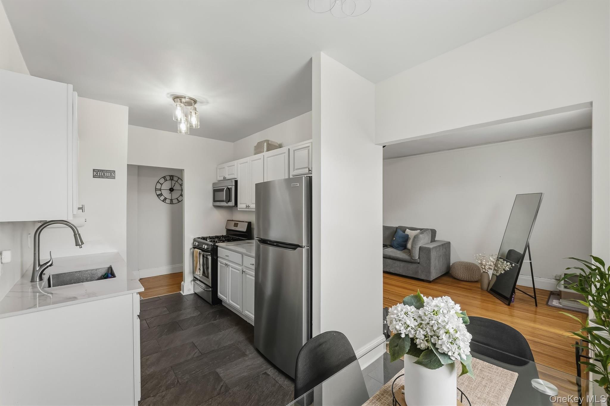 475 Bronx River Road, Unit 4B photo 11