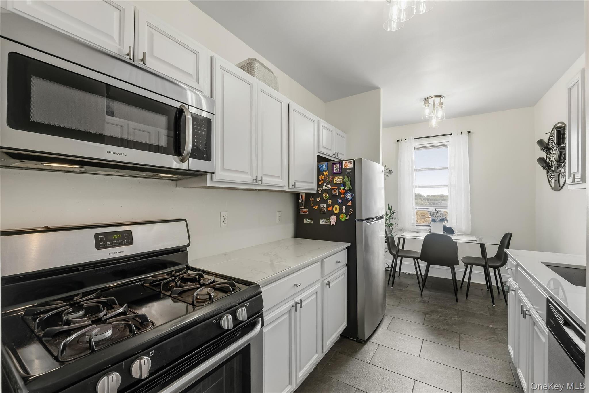 475 Bronx River Road, Unit 4B photo 15