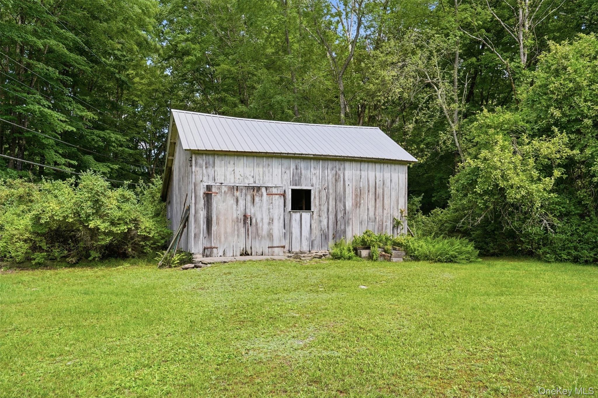 736 Sundown Road – For Sale photo 5