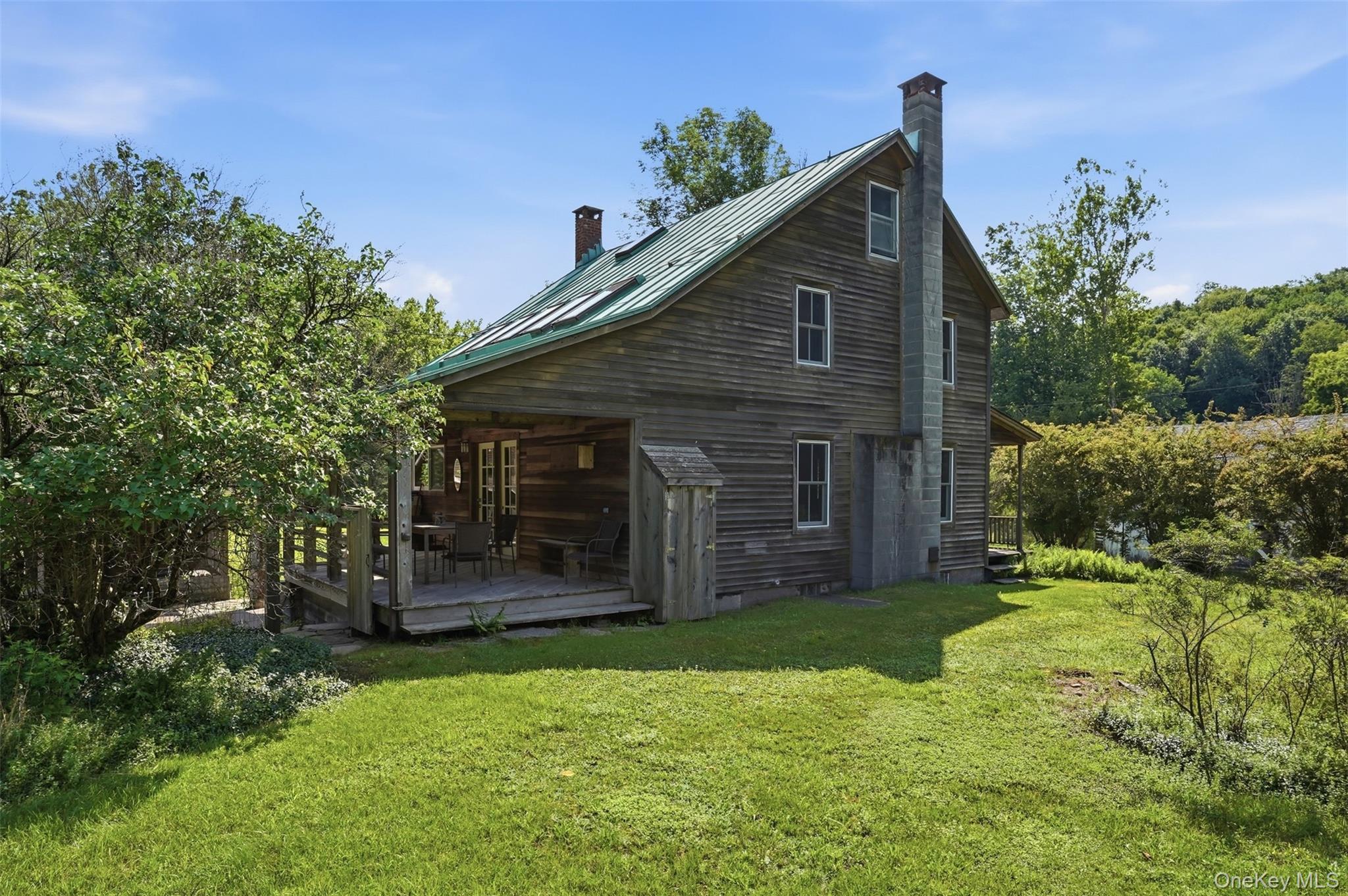 736 Sundown Road – For Sale photo 8
