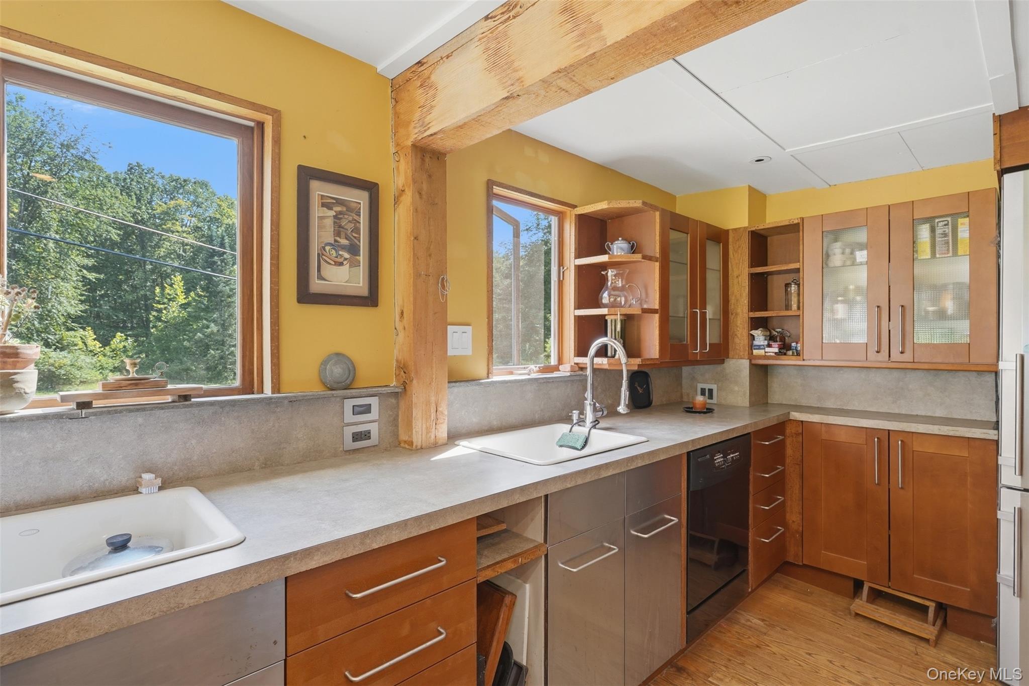 736 Sundown Road – For Sale photo 14
