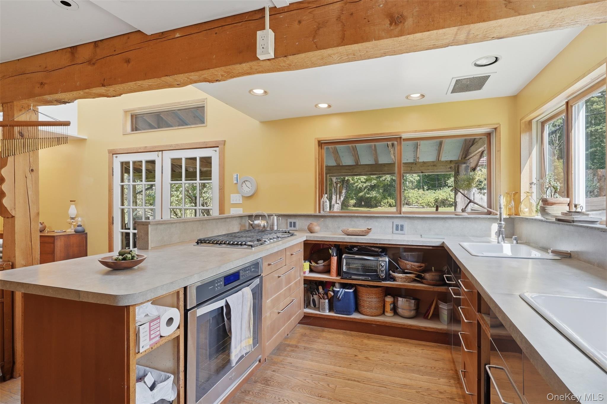 736 Sundown Road – For Sale photo 13