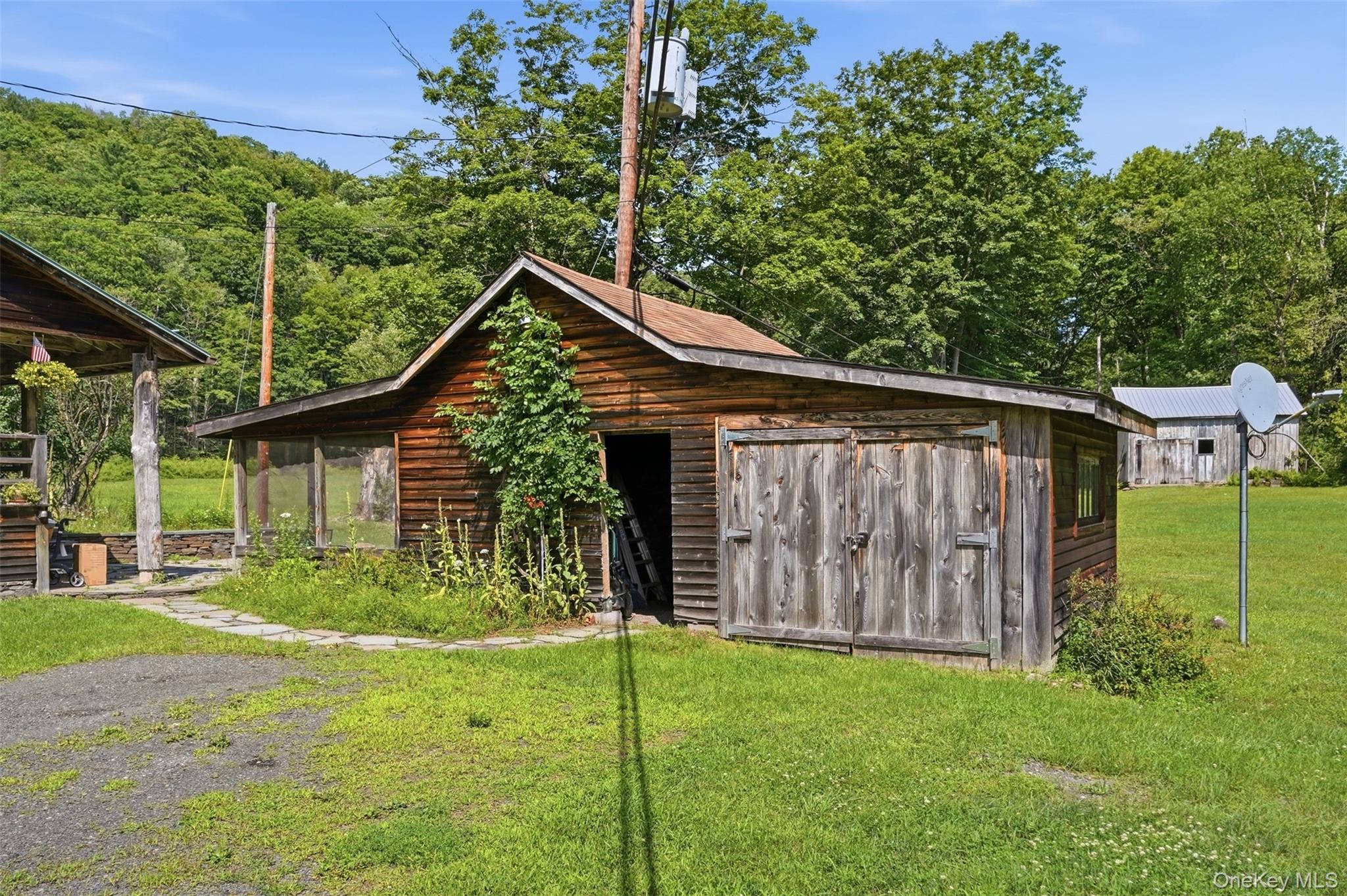736 Sundown Road – For Sale photo 33