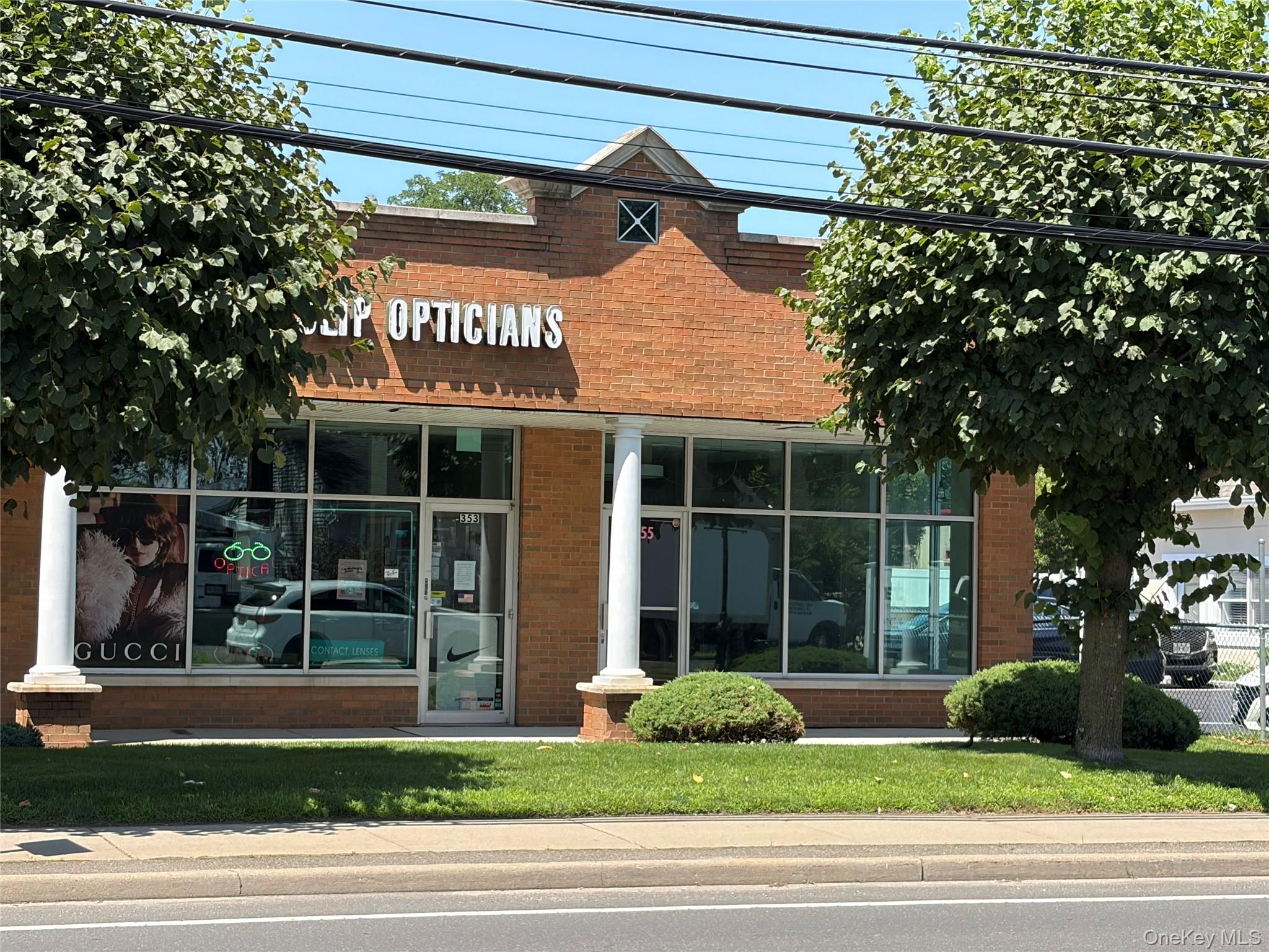 355 Union Boulevard – For Rent
