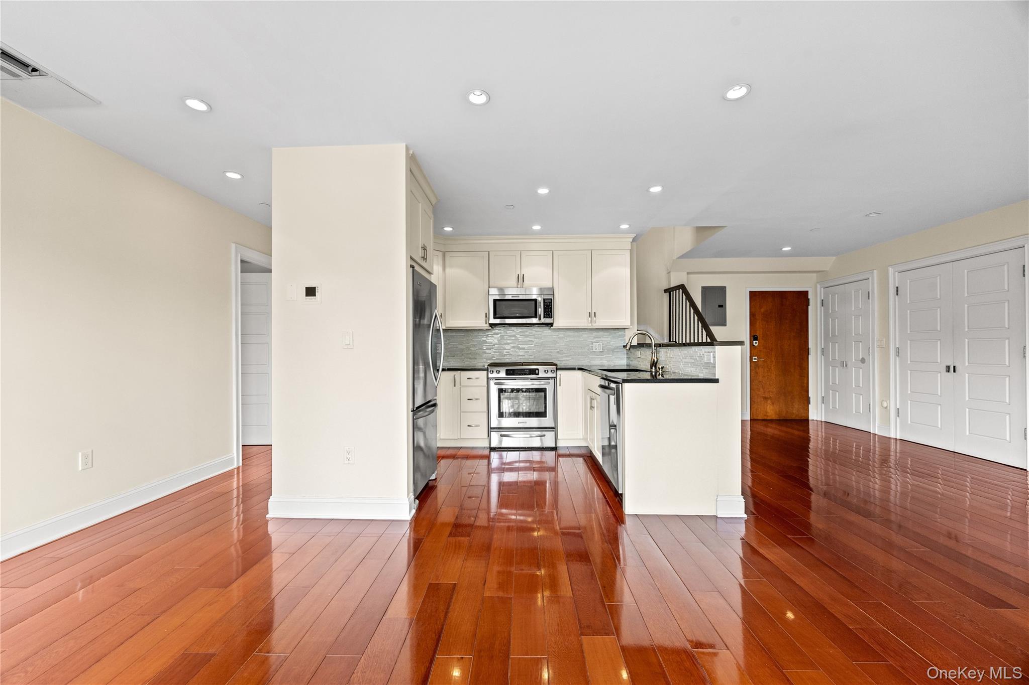 185 Battery Avenue, Unit 2A photo 15
