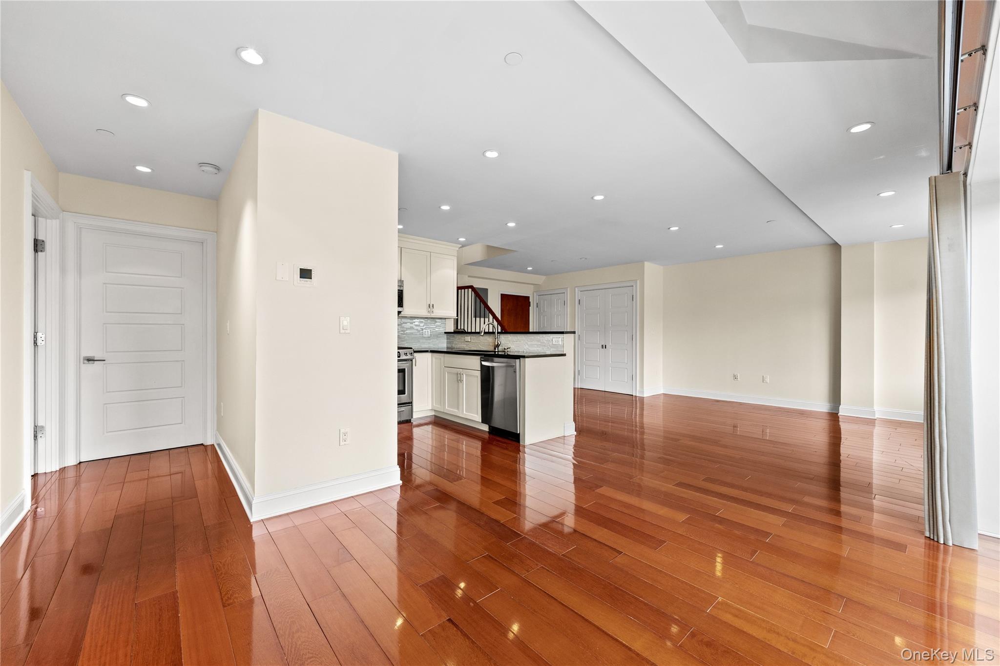 185 Battery Avenue, Unit 2A photo 14