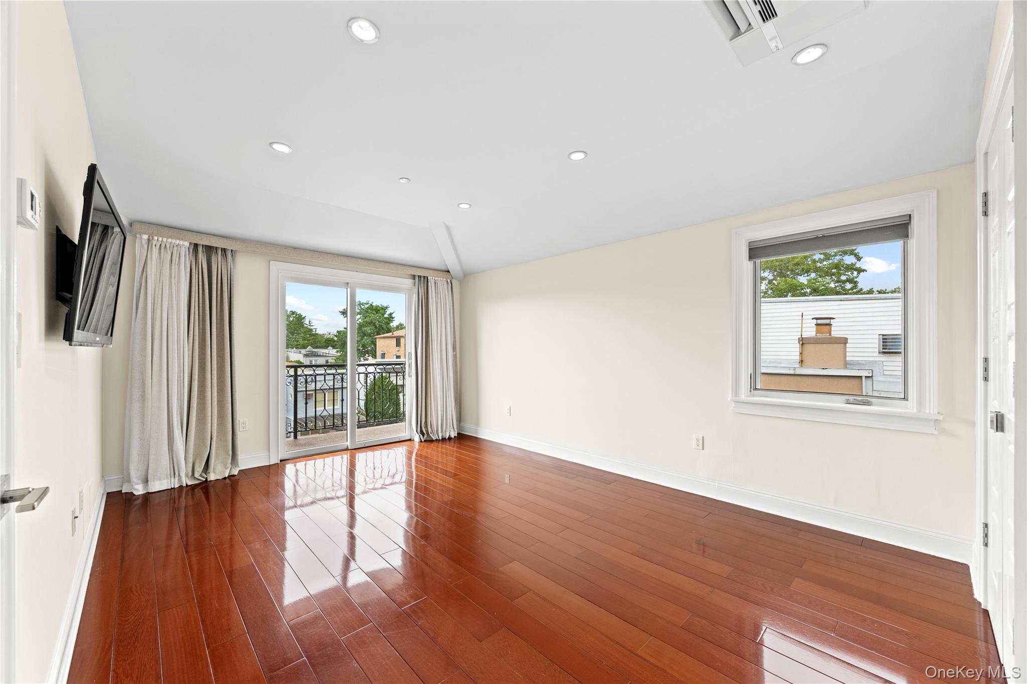 185 Battery Avenue, Unit 2A photo 22