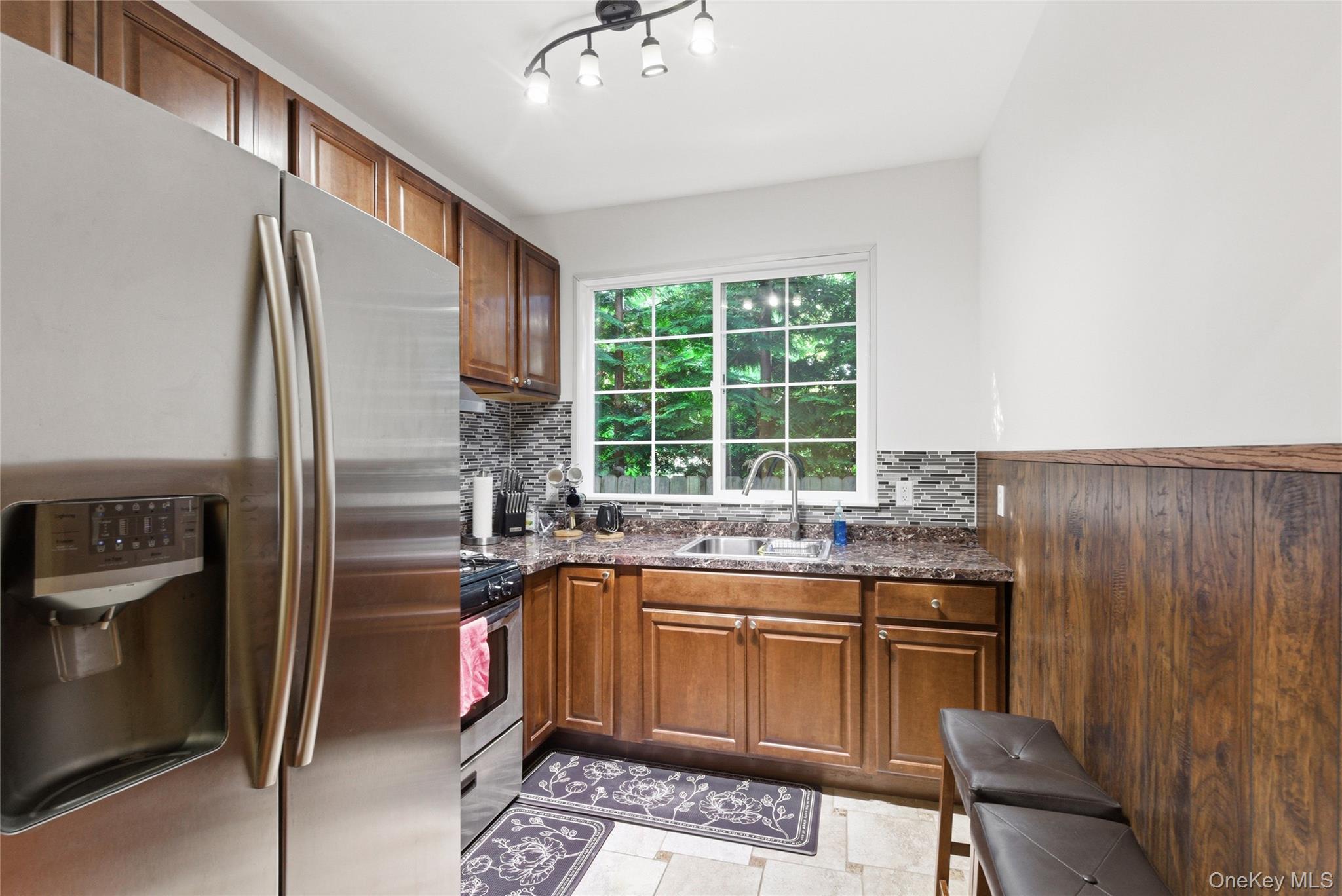 216 Catherine Street – For Sale photo 25