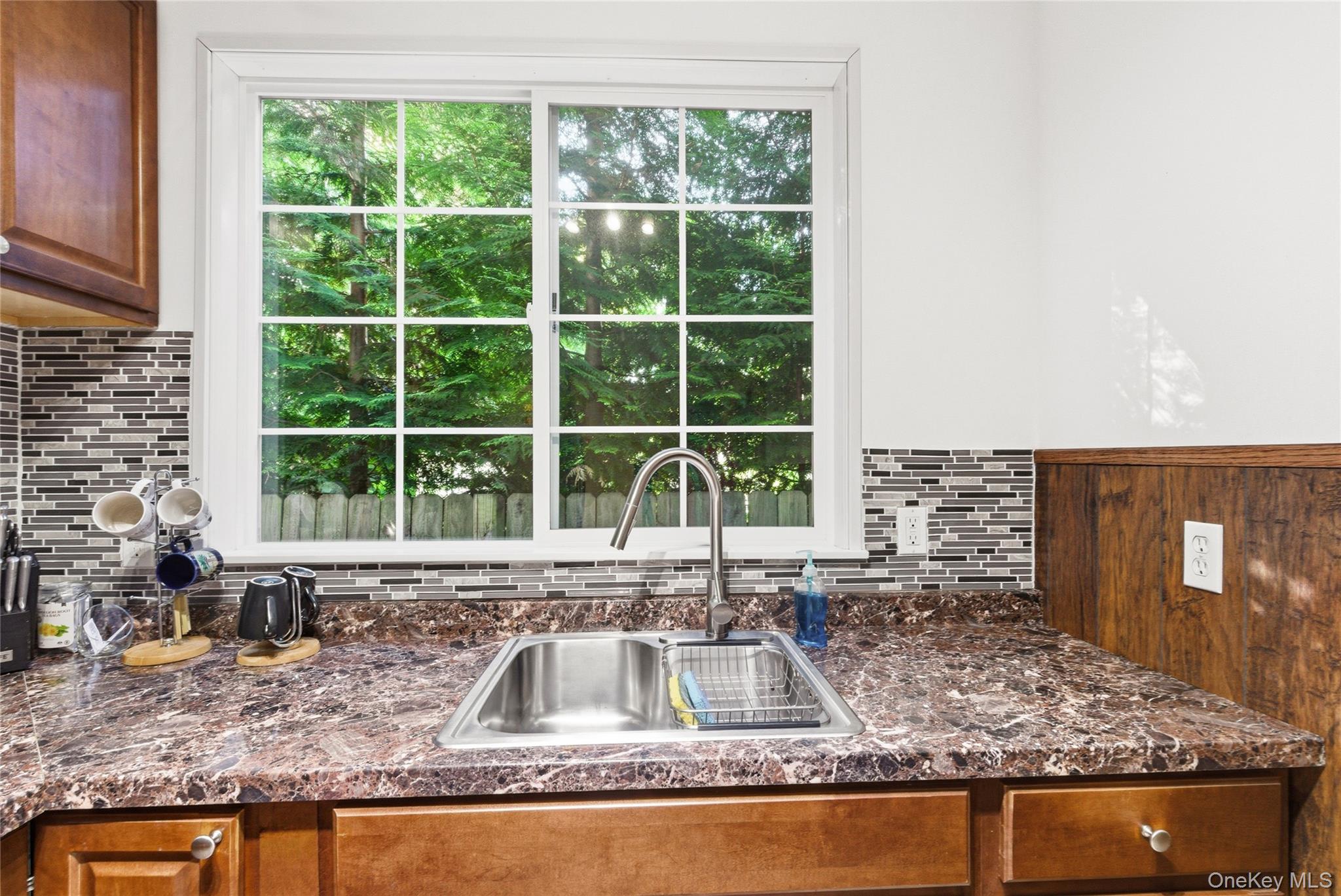 216 Catherine Street – For Sale photo 26