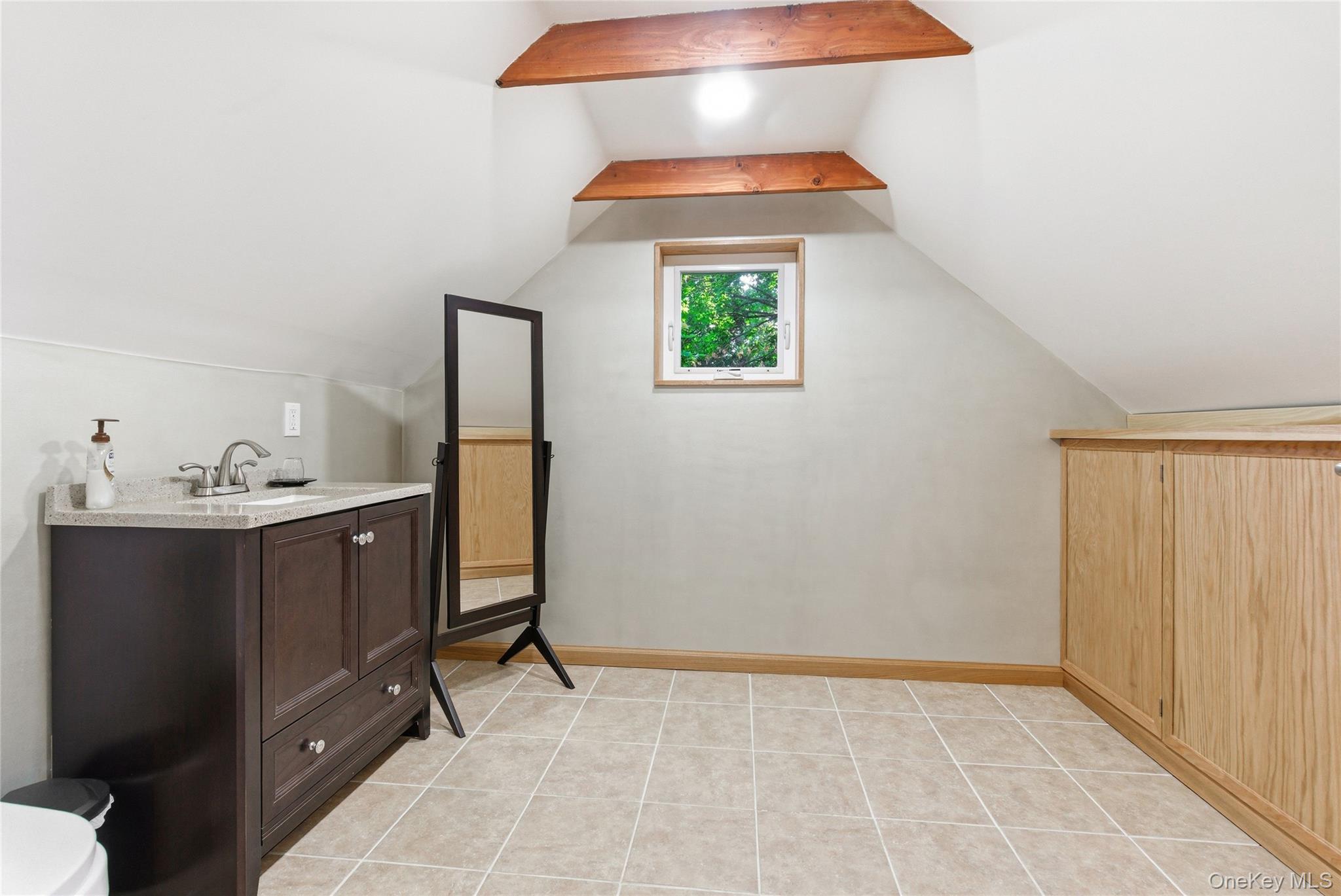 216 Catherine Street – For Sale photo 13