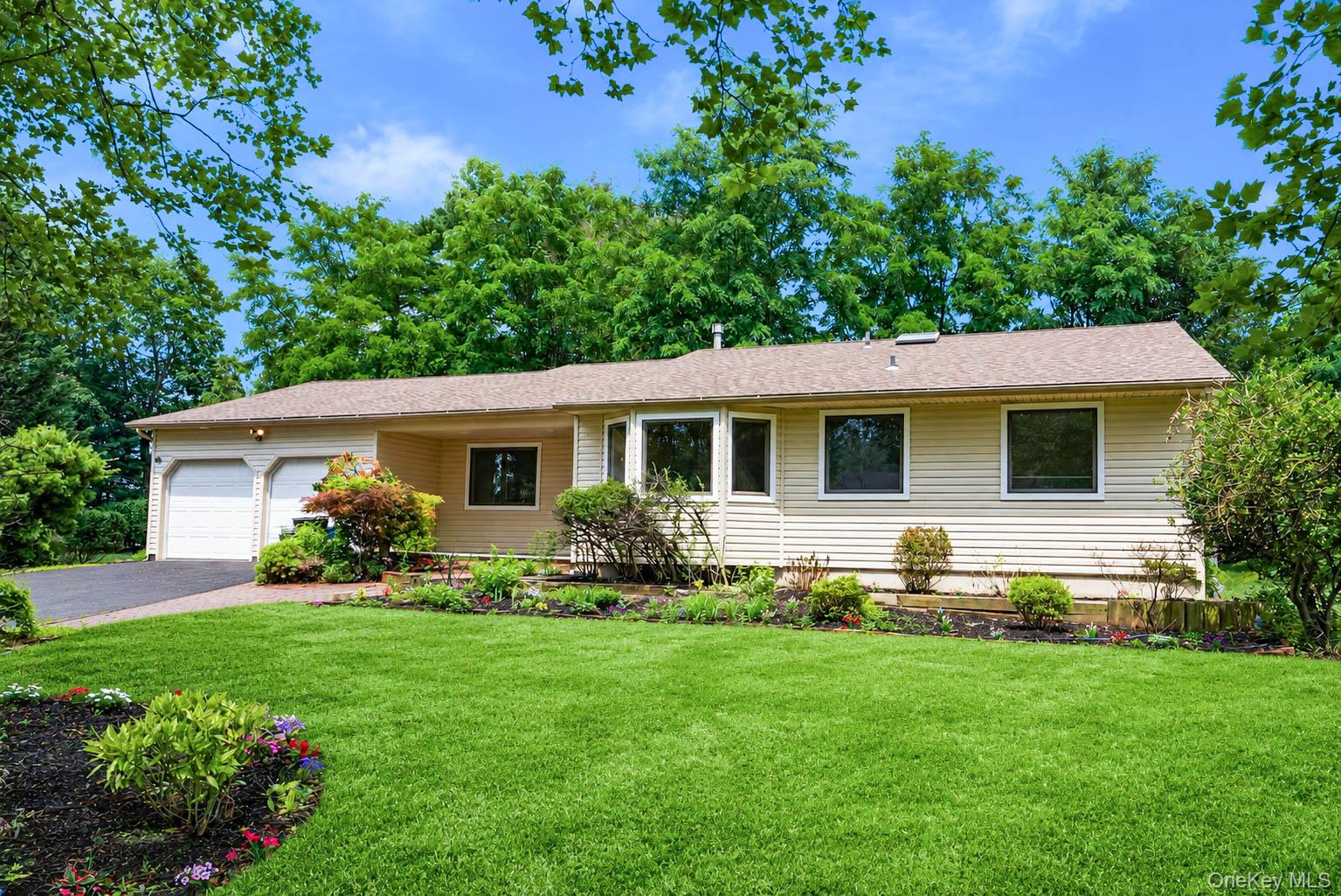 15 Dix Circle – For Sale photo 2