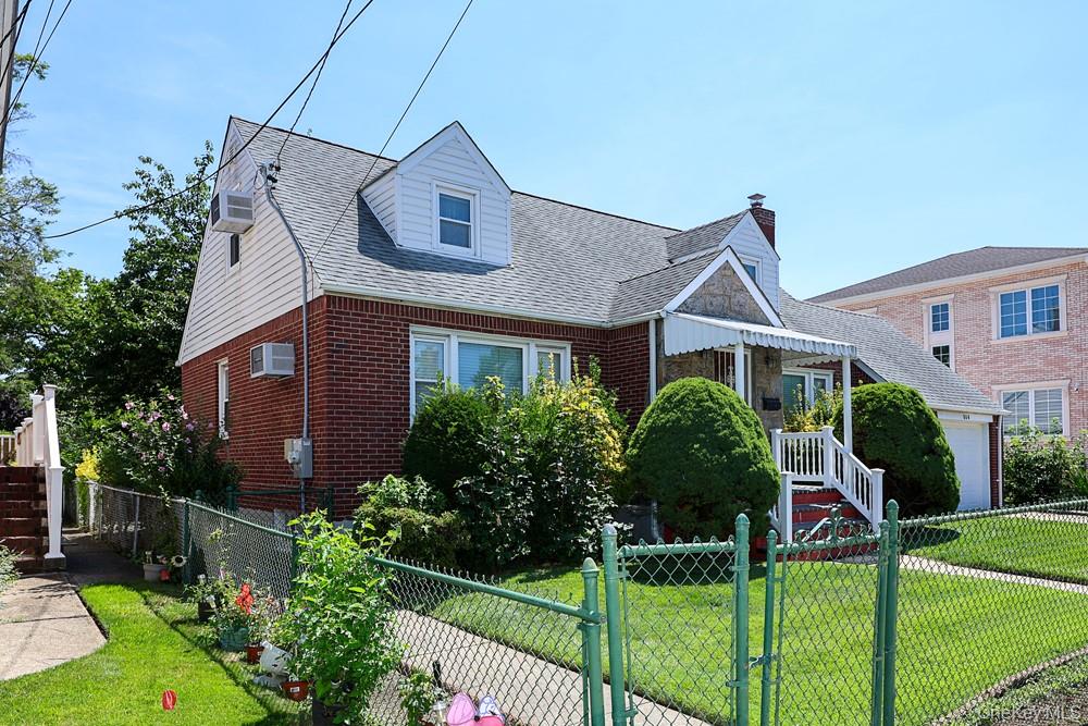 560 N 6th Street – For Sale photo 3