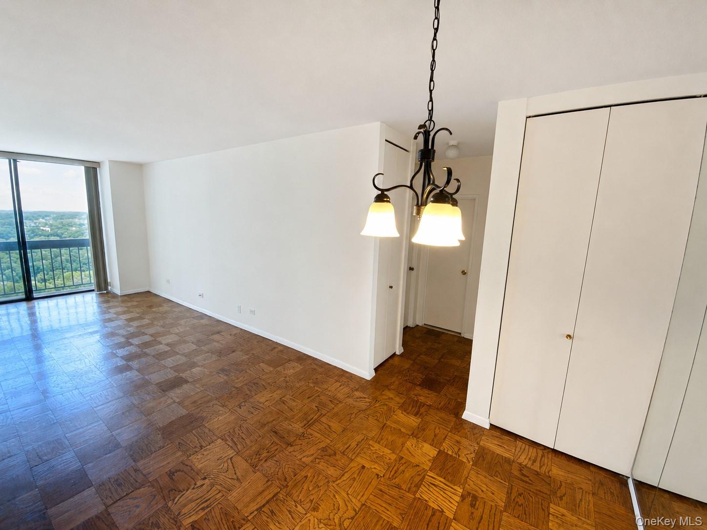 27110 Grand Central Parkway, Unit 25Y photo 8