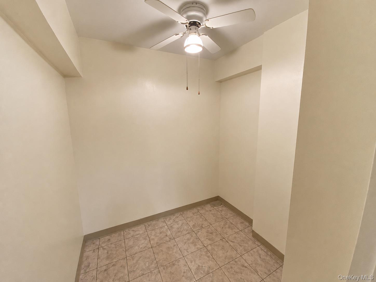 27110 Grand Central Parkway, Unit 25Y photo 12