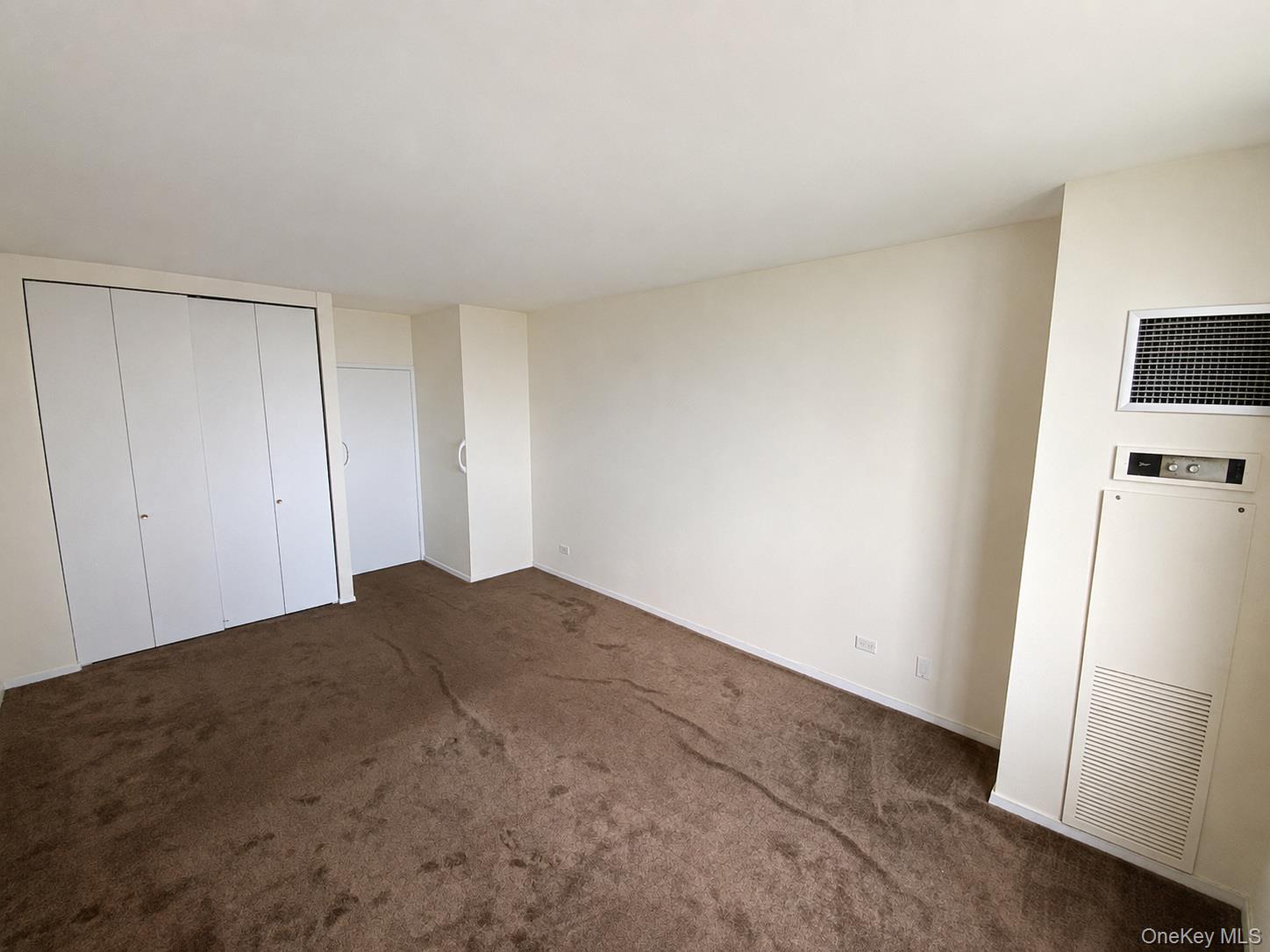 27110 Grand Central Parkway, Unit 25Y photo 14