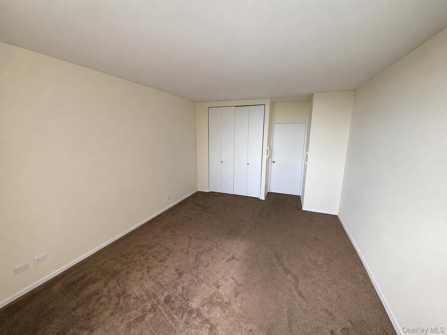 27110 Grand Central Parkway, Unit 25Y photo 15