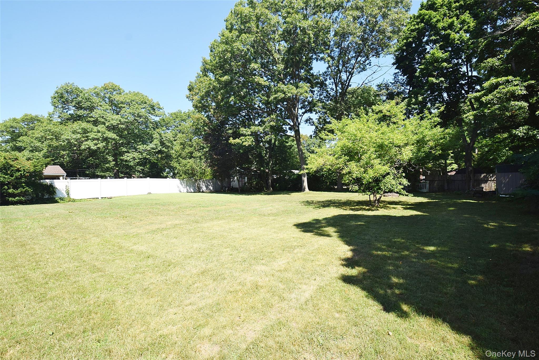 587 Johnson Avenue – For Sale photo 25